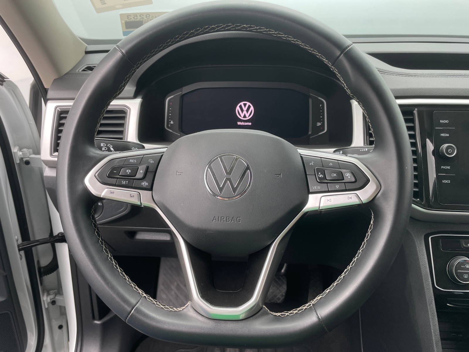 Thumbnail: 2022 Volkswagen Atlas - 4