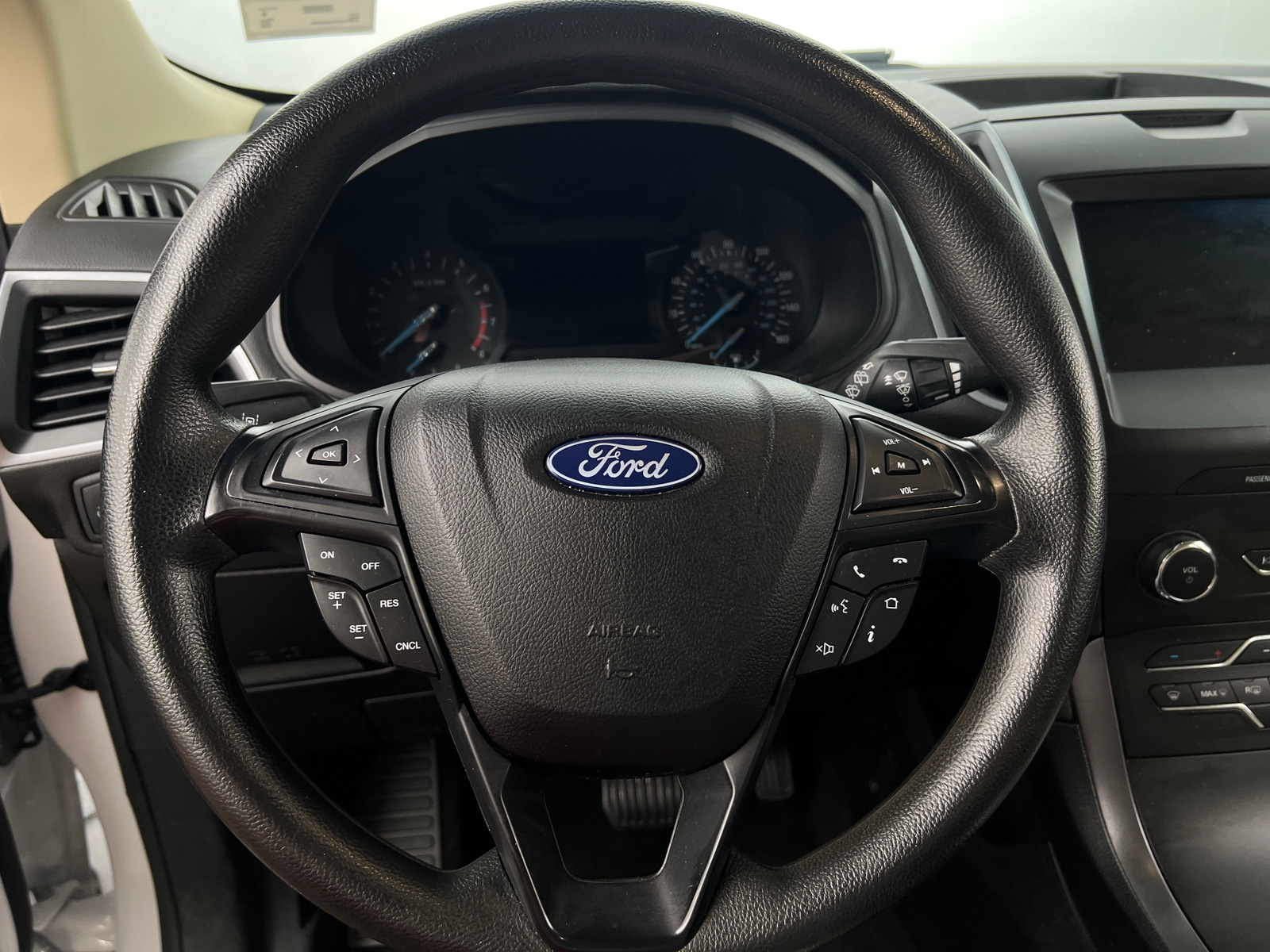 Thumbnail: 2020 Ford Edge - 5