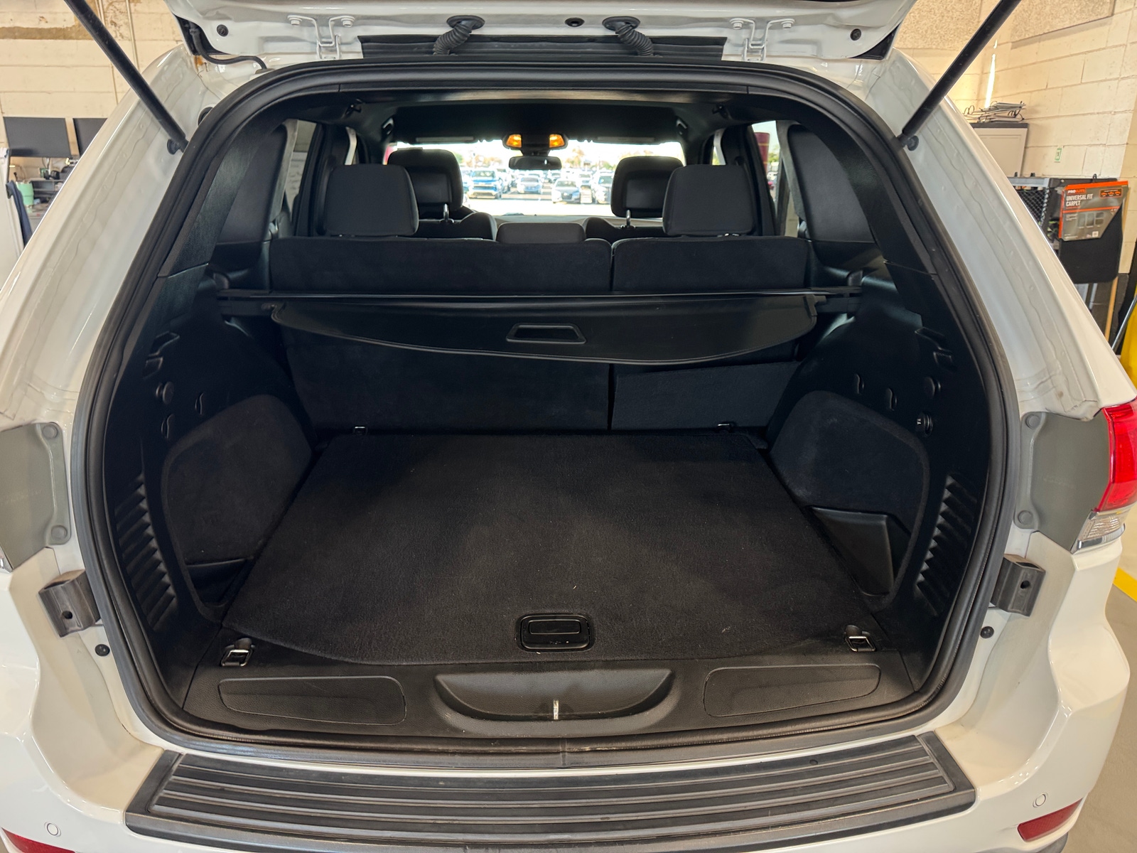 Thumbnail: 2018 Jeep Grand Cherokee - 7