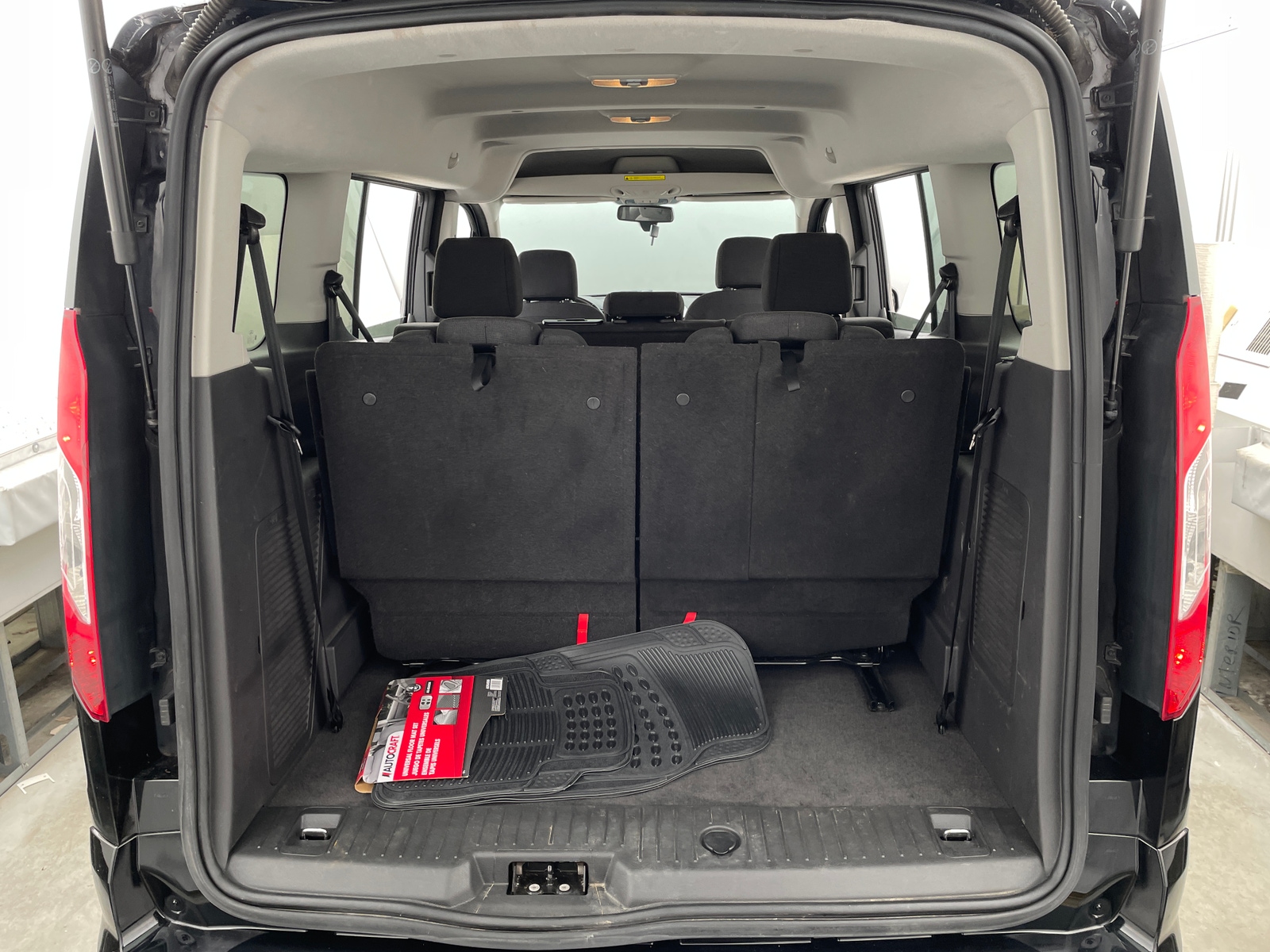 Thumbnail: 2017 Ford Transit Series - 7