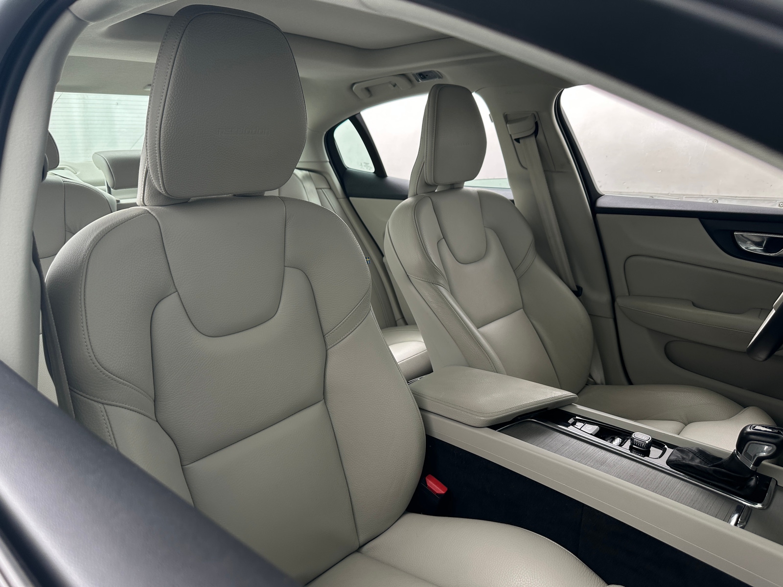Thumbnail: 2019 Volvo S60 - 2