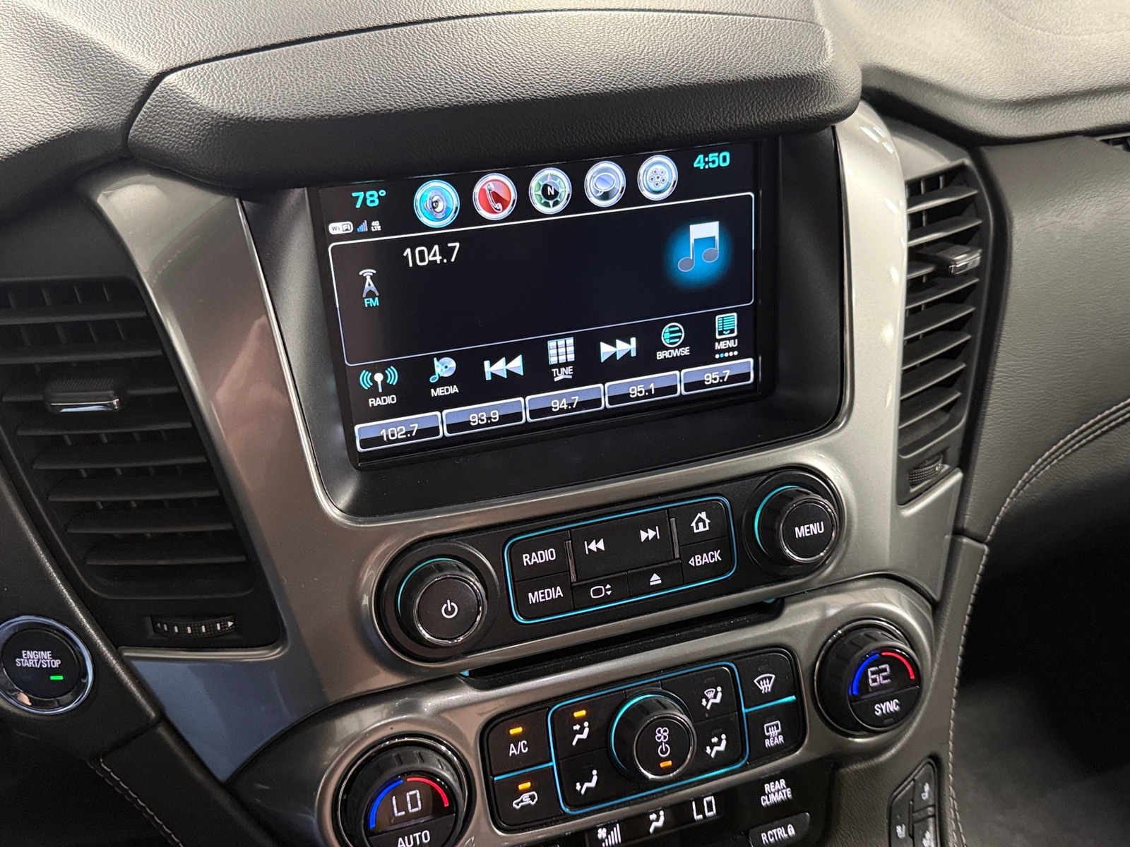 Thumbnail: 2020 Chevrolet Suburban - 3