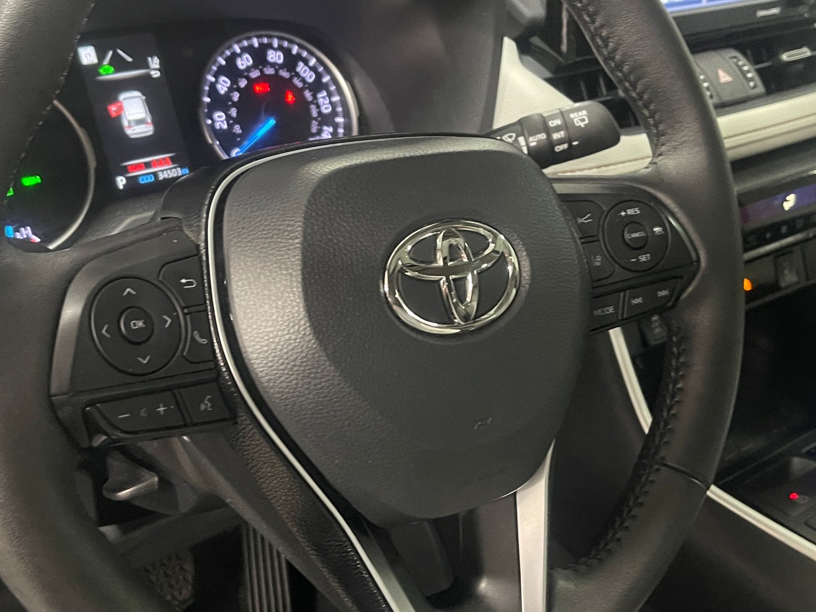 Thumbnail: 2021 Toyota RAV4 - 4