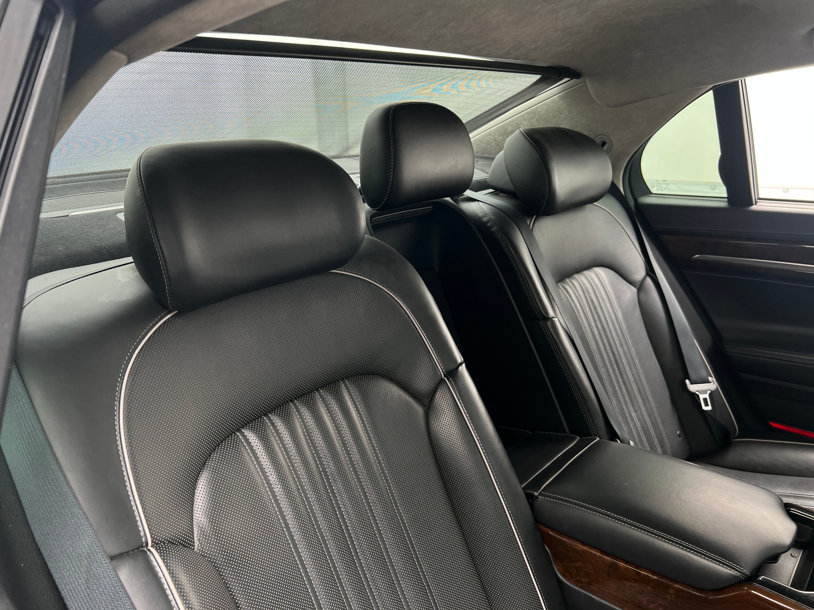 Thumbnail: 2018 Genesis G90 - 5