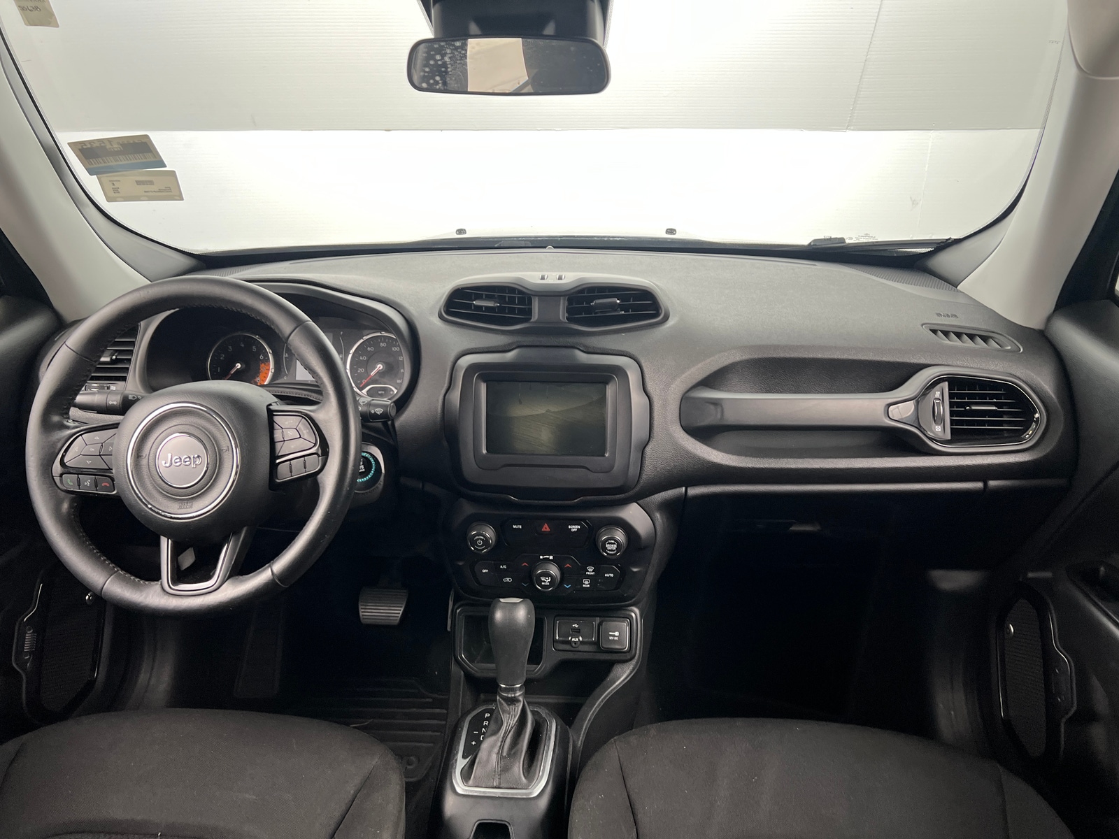 Thumbnail: 2018 Jeep Renegade - 3