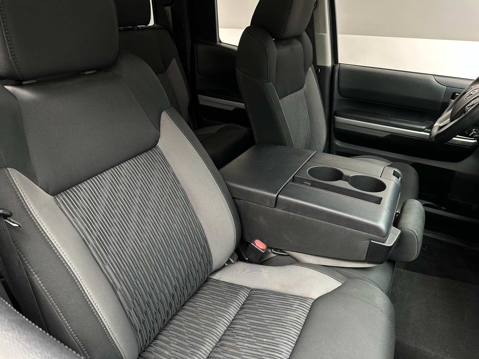 Thumbnail: 2017 Toyota Tundra - 2