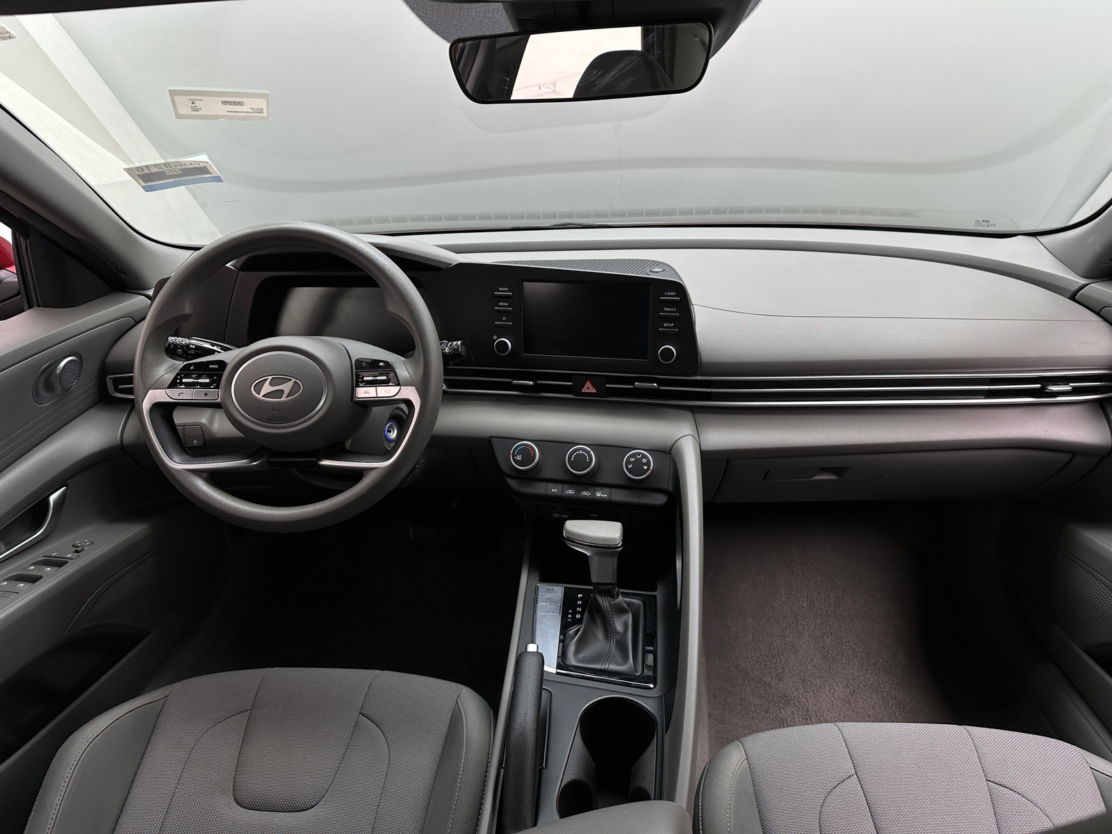 Thumbnail: 2024 Hyundai Elantra - 3