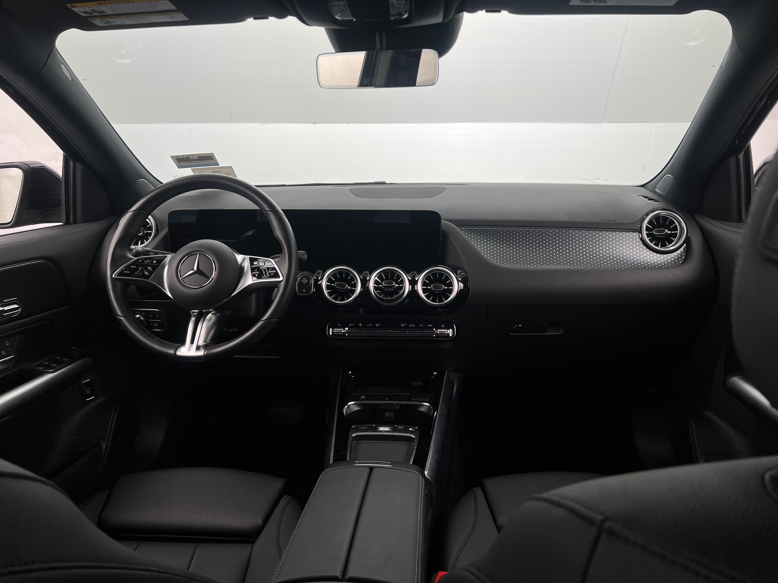 Thumbnail: 2025 Mercedes-Benz GLA - 2