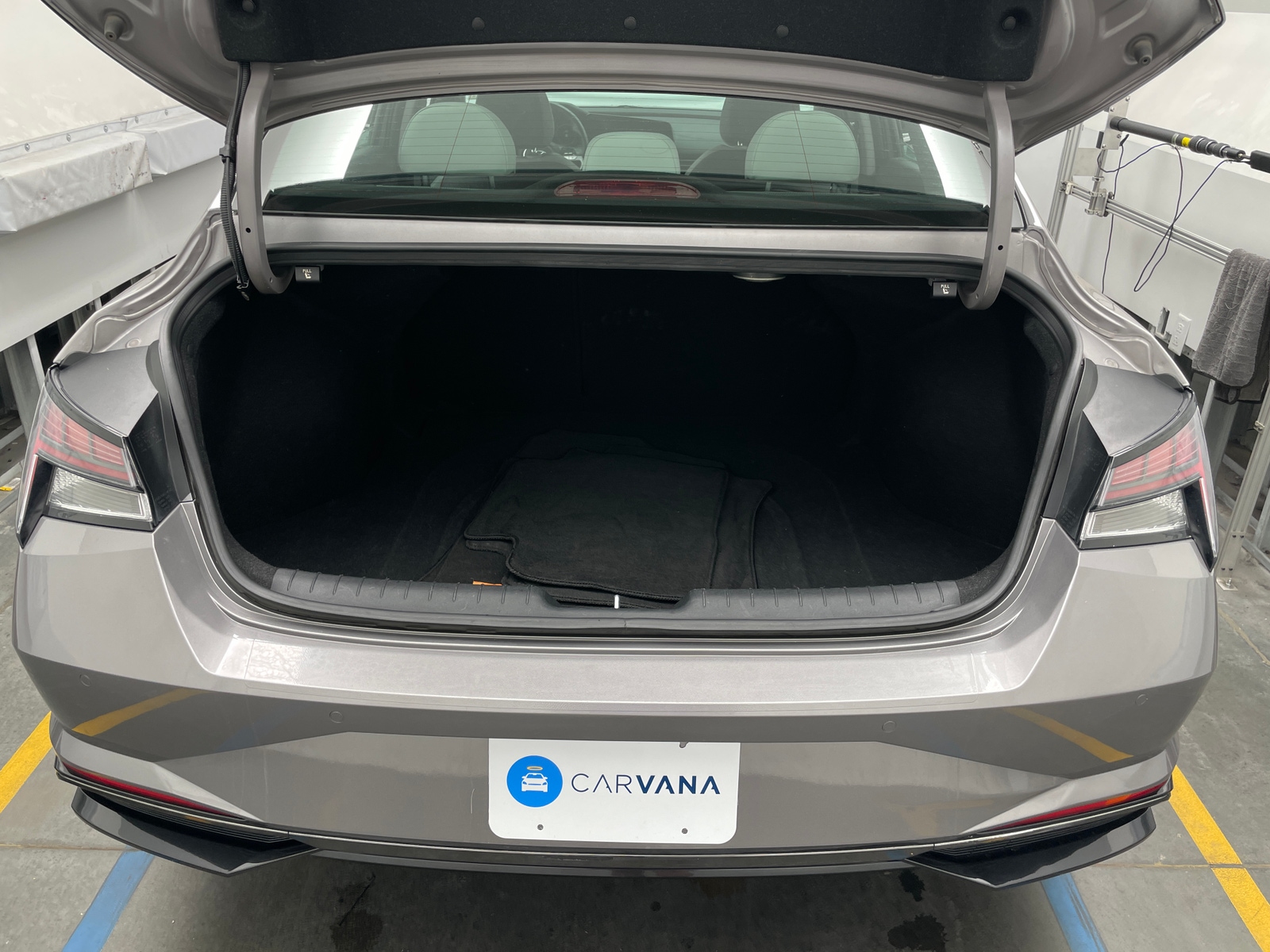 Thumbnail: 2022 Hyundai Elantra - 6
