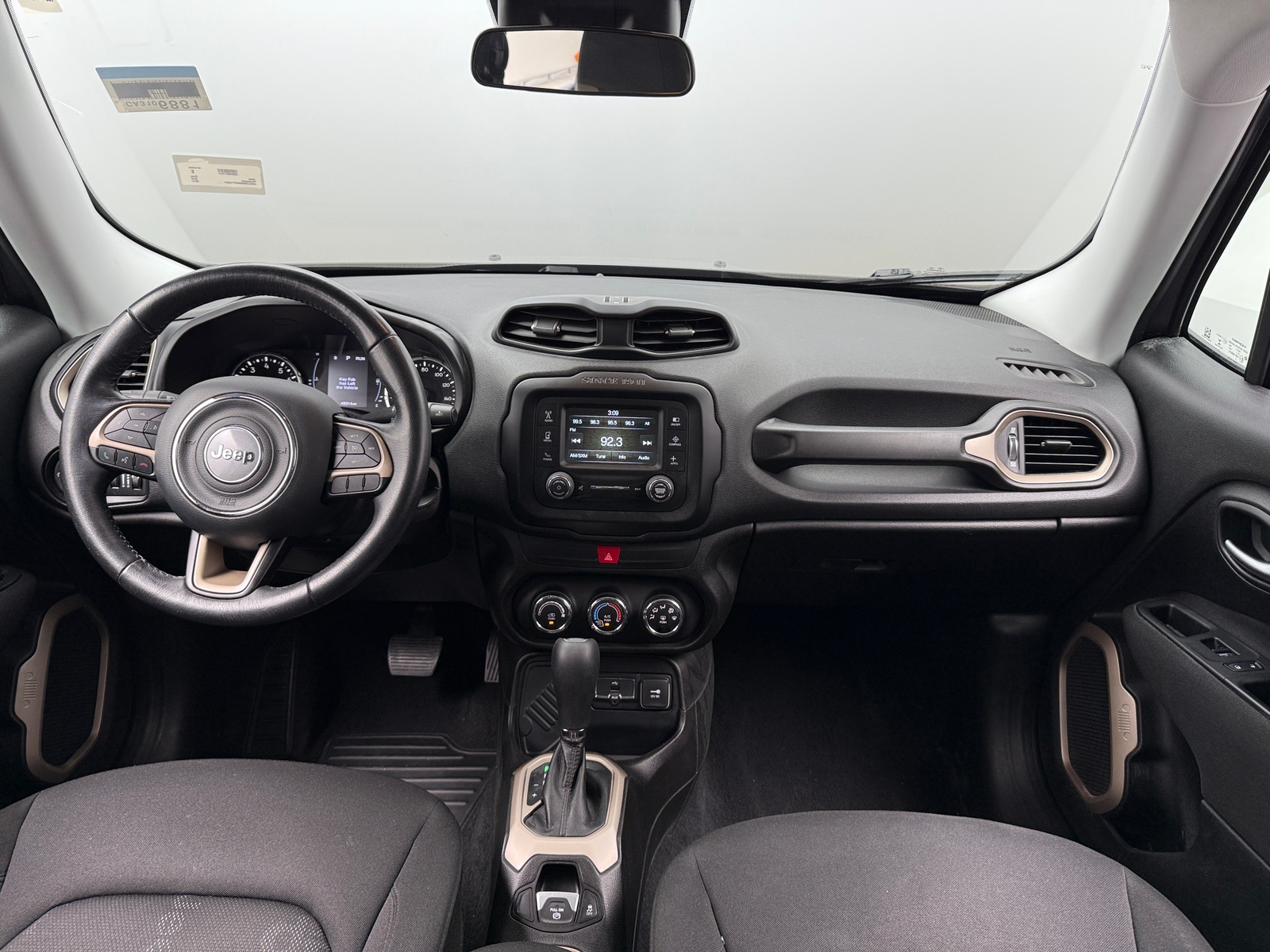 Thumbnail: 2017 Jeep Renegade - 3