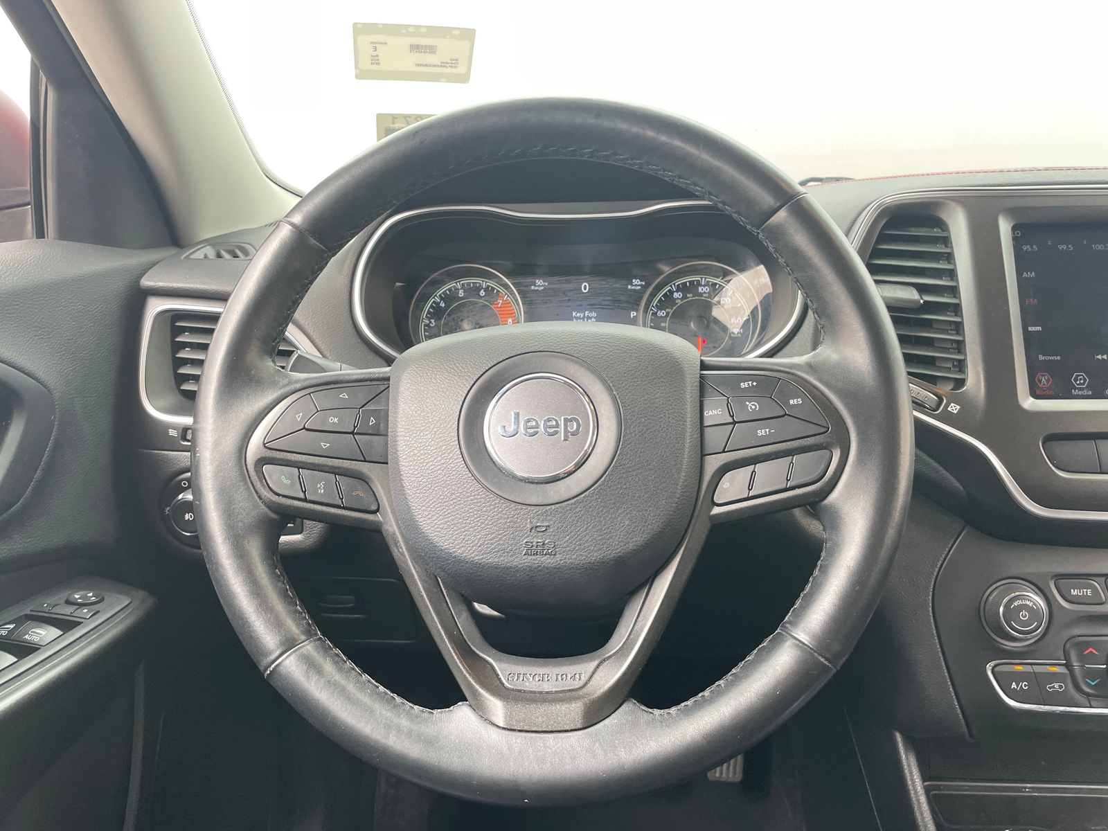 Thumbnail: 2019 Jeep Cherokee - 5