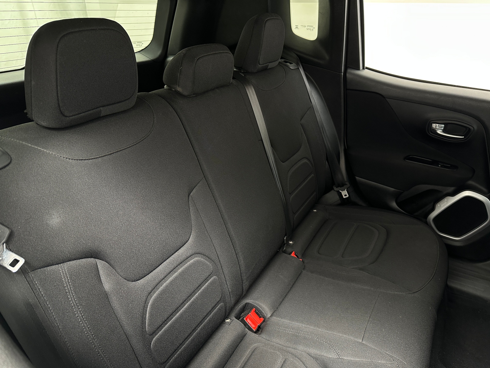Thumbnail: 2018 Jeep Renegade - 6