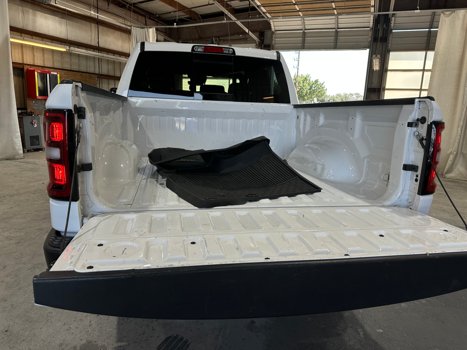 Thumbnail: 2025 RAM 1500 - 7