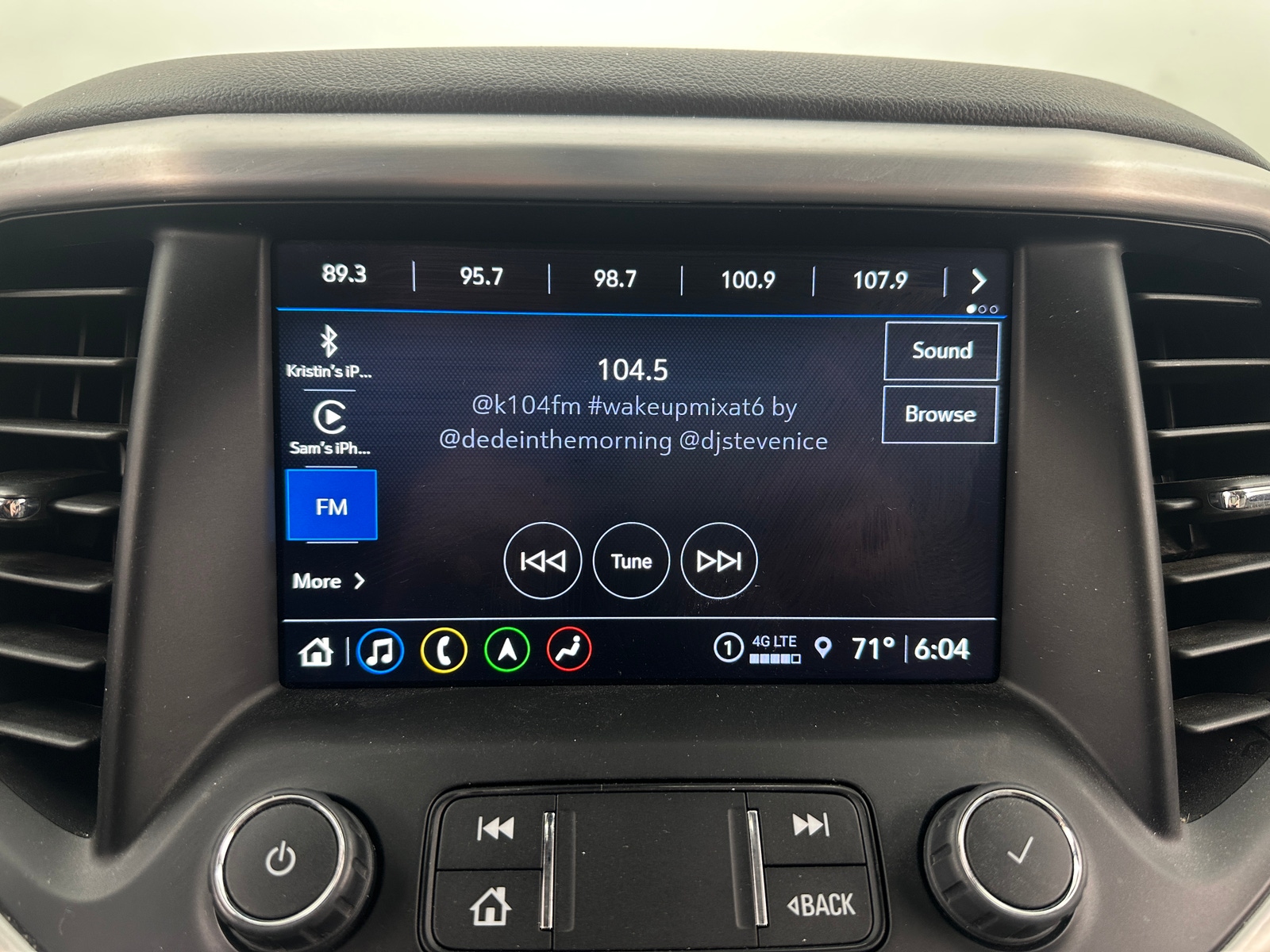 Thumbnail: 2023 GMC Acadia - 3