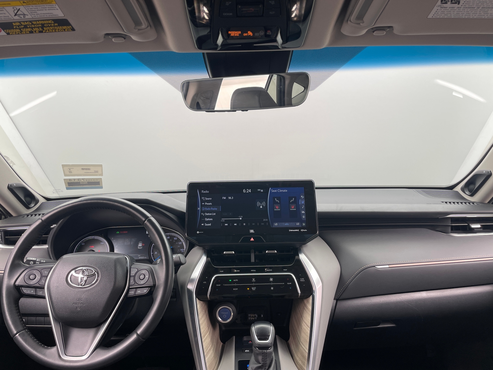 Thumbnail: 2022 Toyota Venza - 3