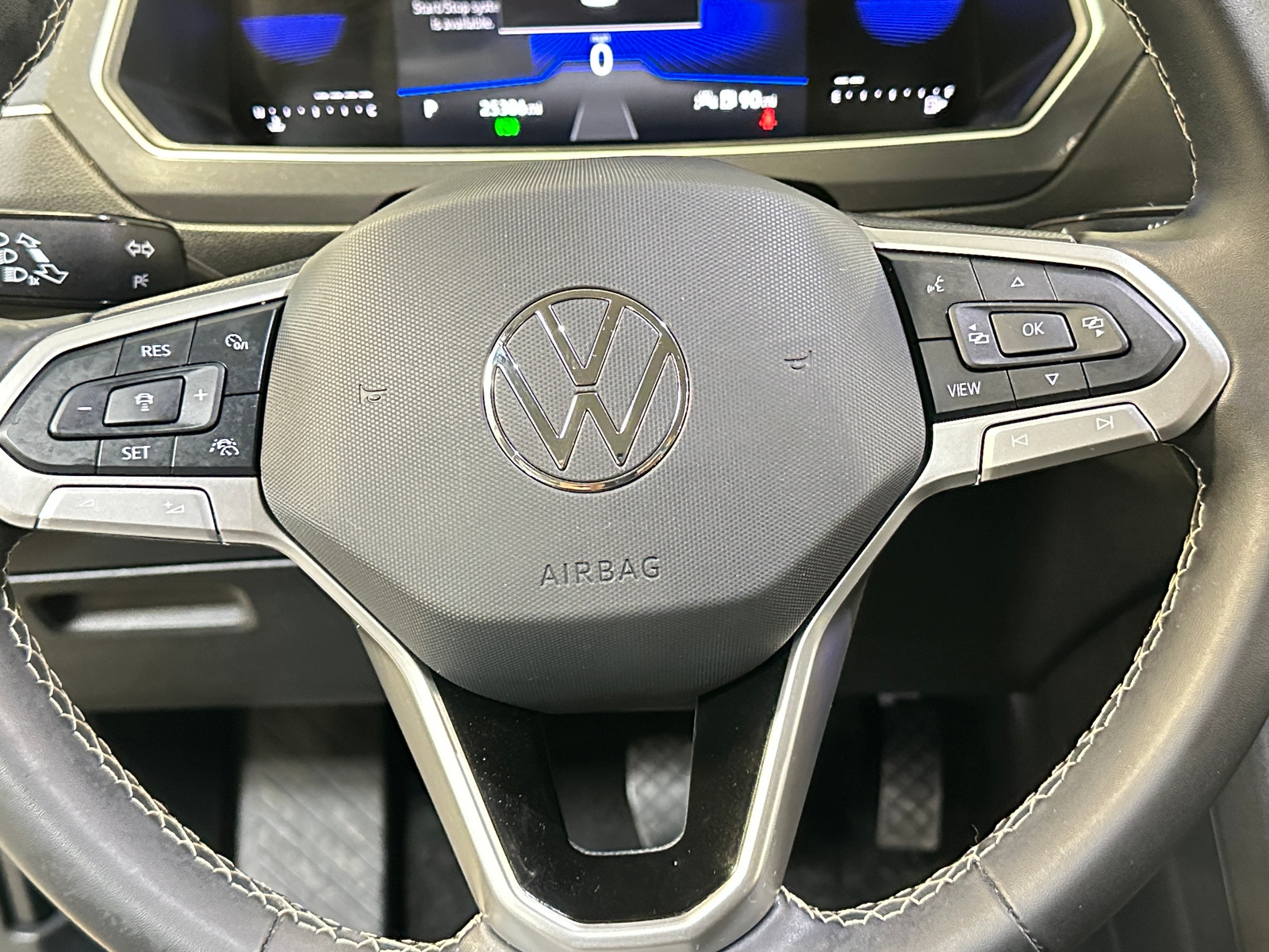 Thumbnail: 2024 Volkswagen Tiguan - 4