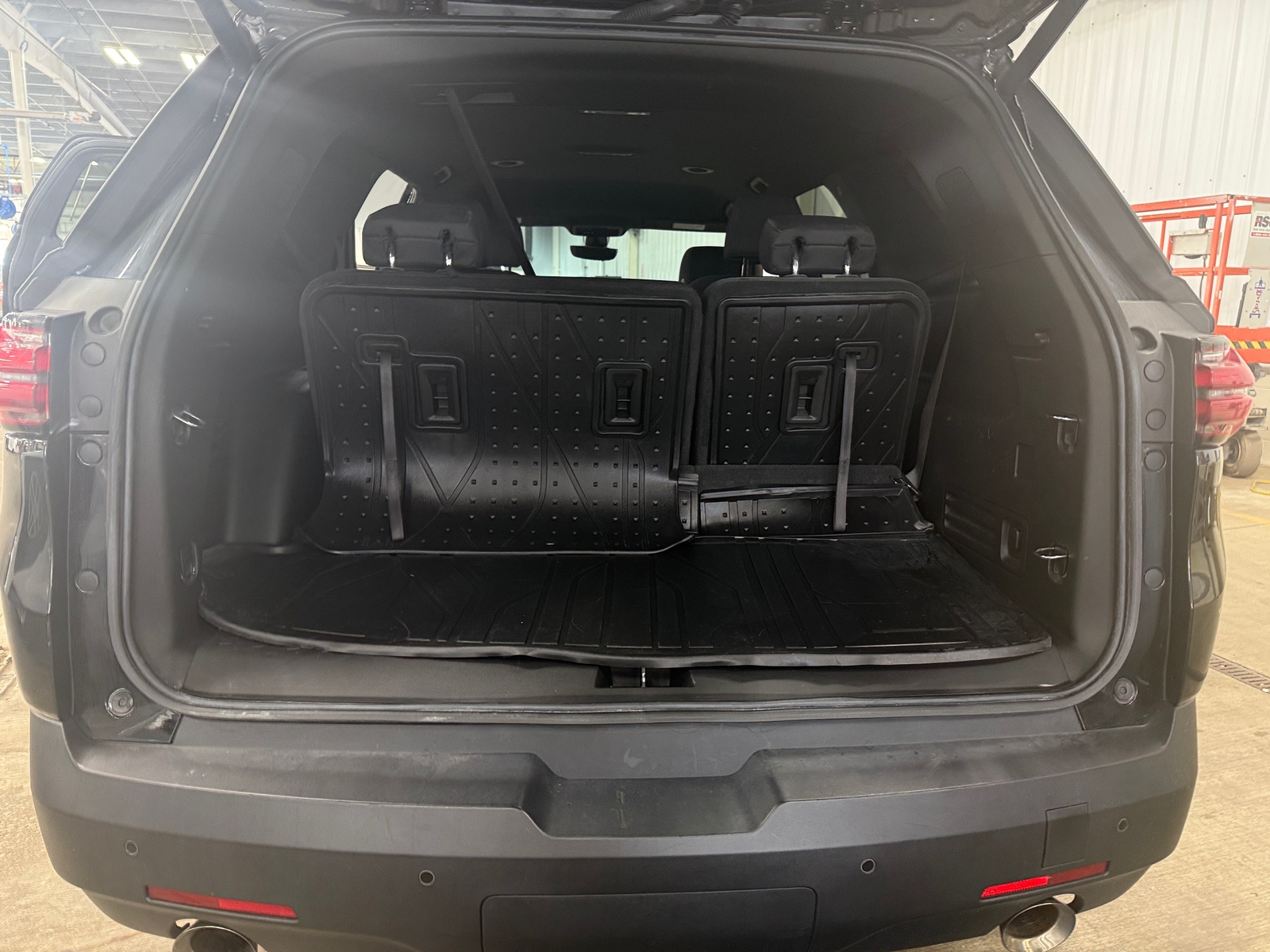 Thumbnail: 2022 Chevrolet Traverse - 7