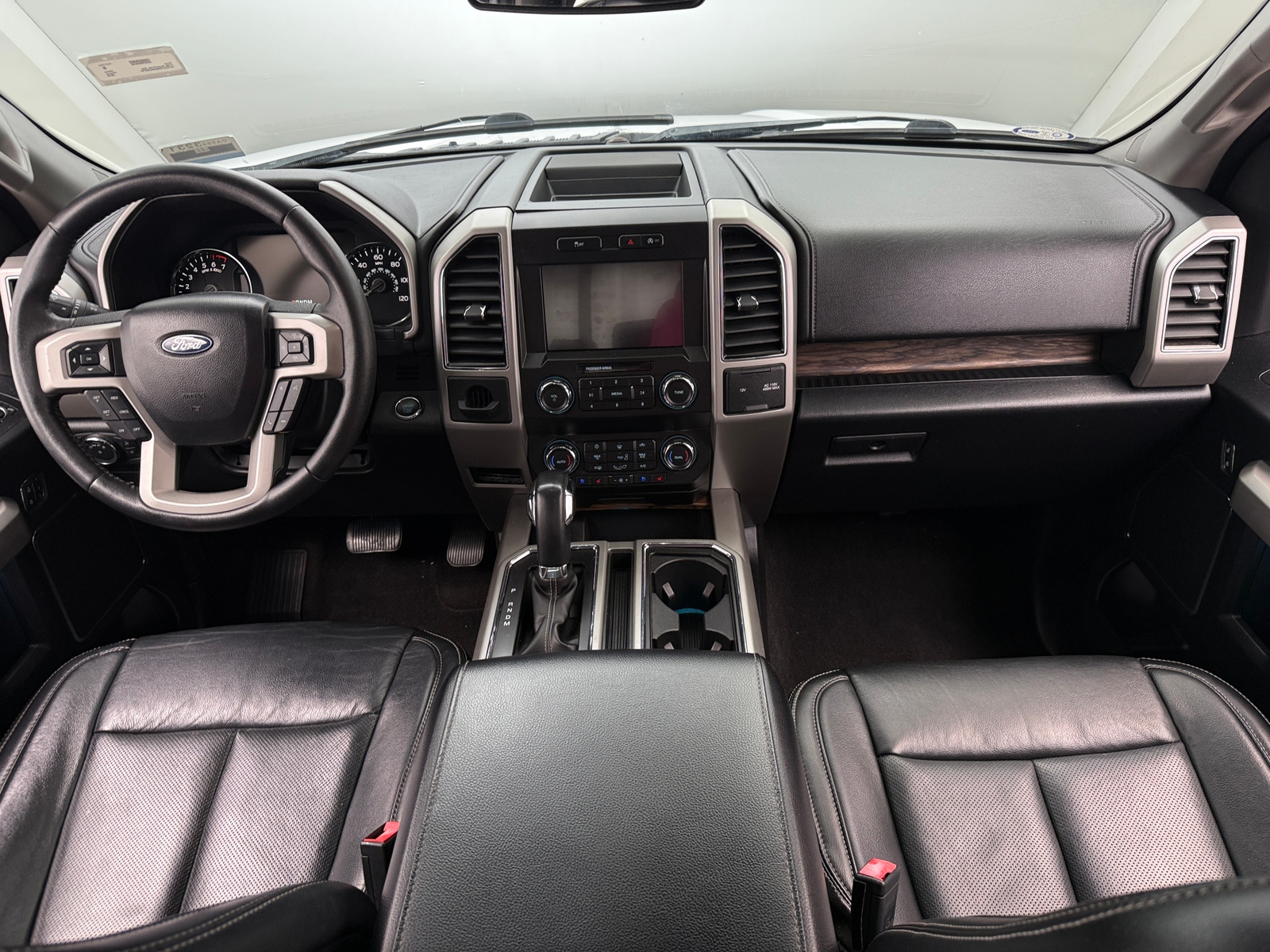 Thumbnail: 2019 Ford Econoline - 3