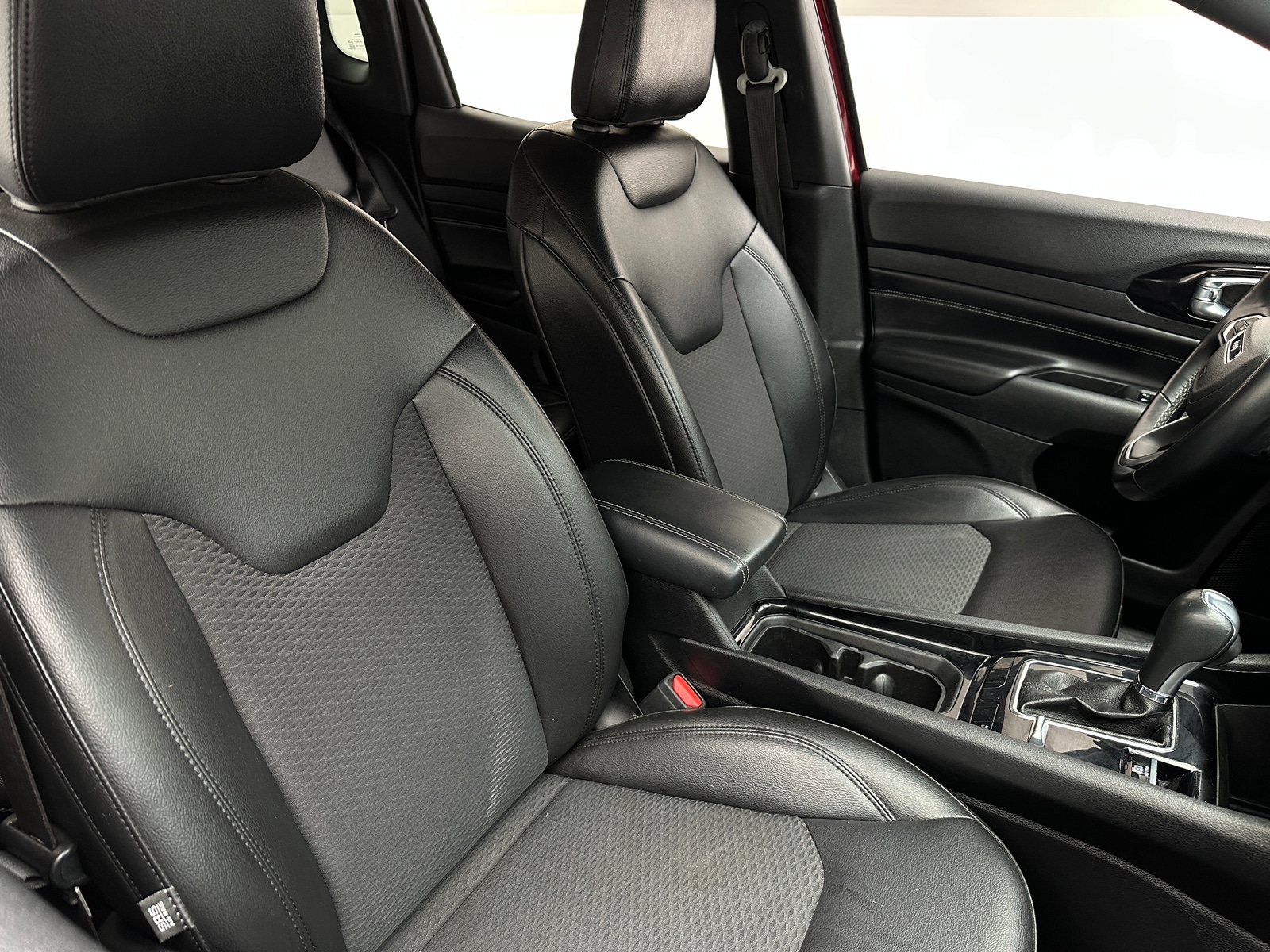 Thumbnail: 2022 Jeep Compass - 2