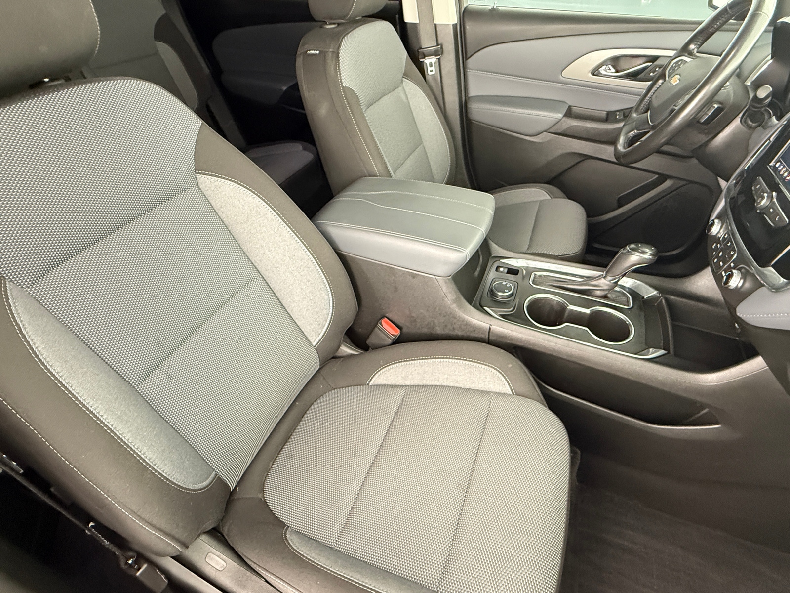 Thumbnail: 2020 Chevrolet Traverse - 2