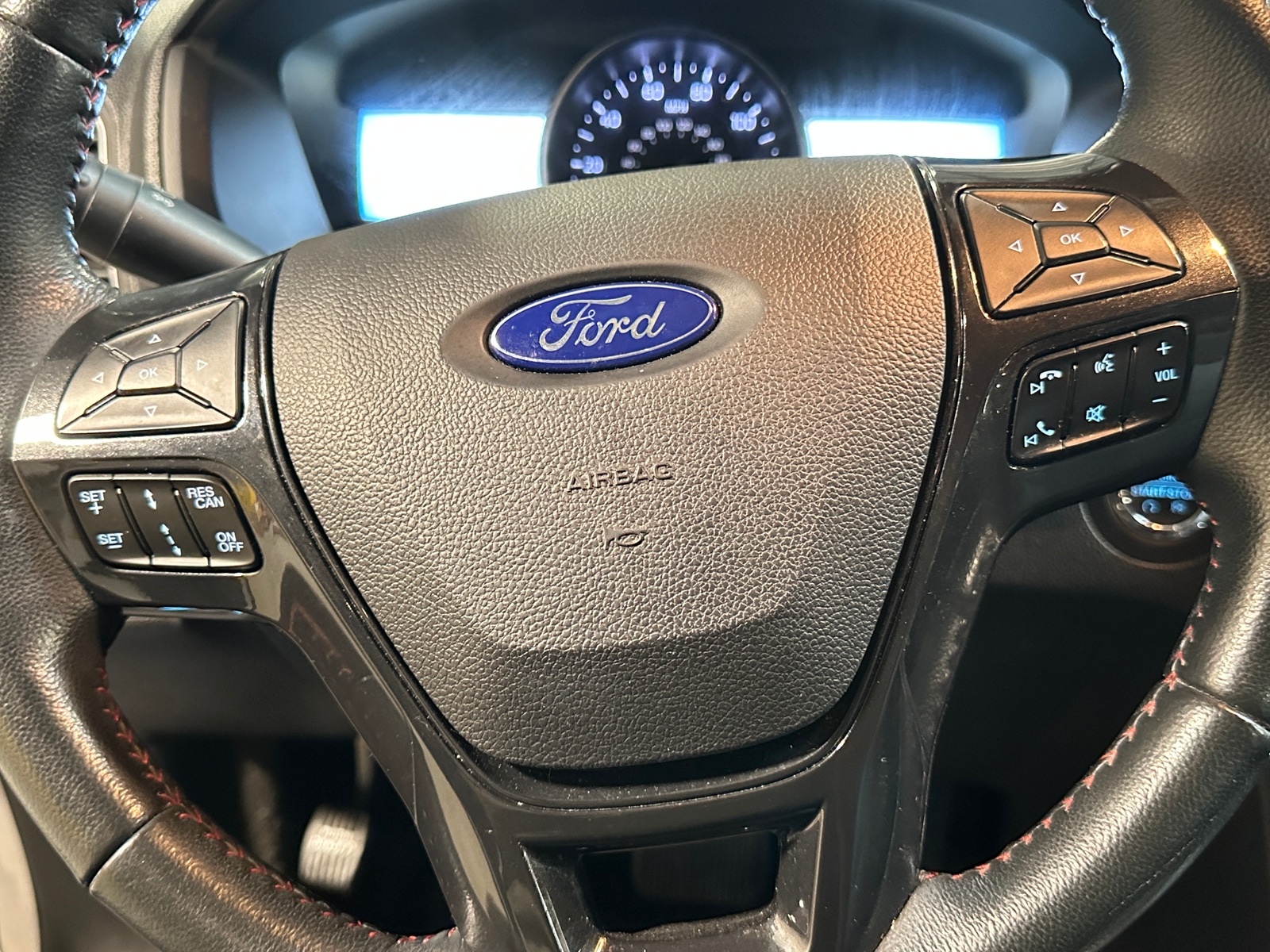 Thumbnail: 2017 Ford Explorer - 4