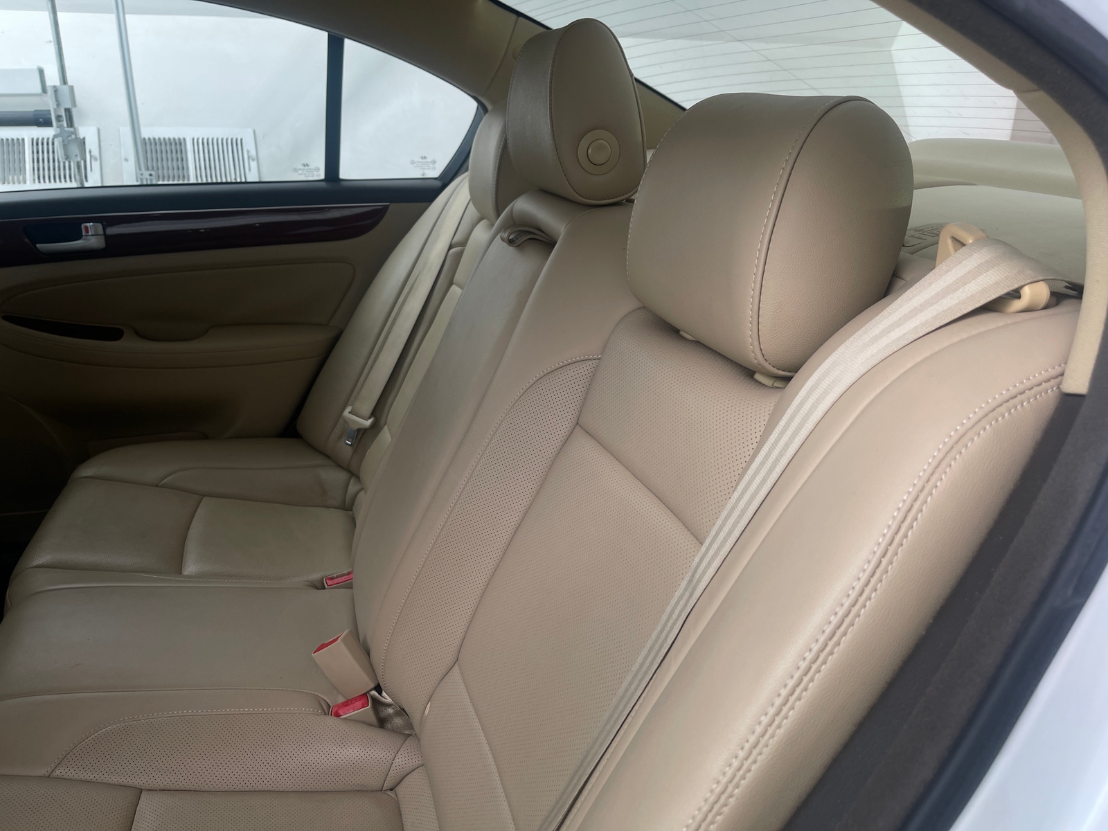 Thumbnail: 2013 Hyundai Genesis - 5