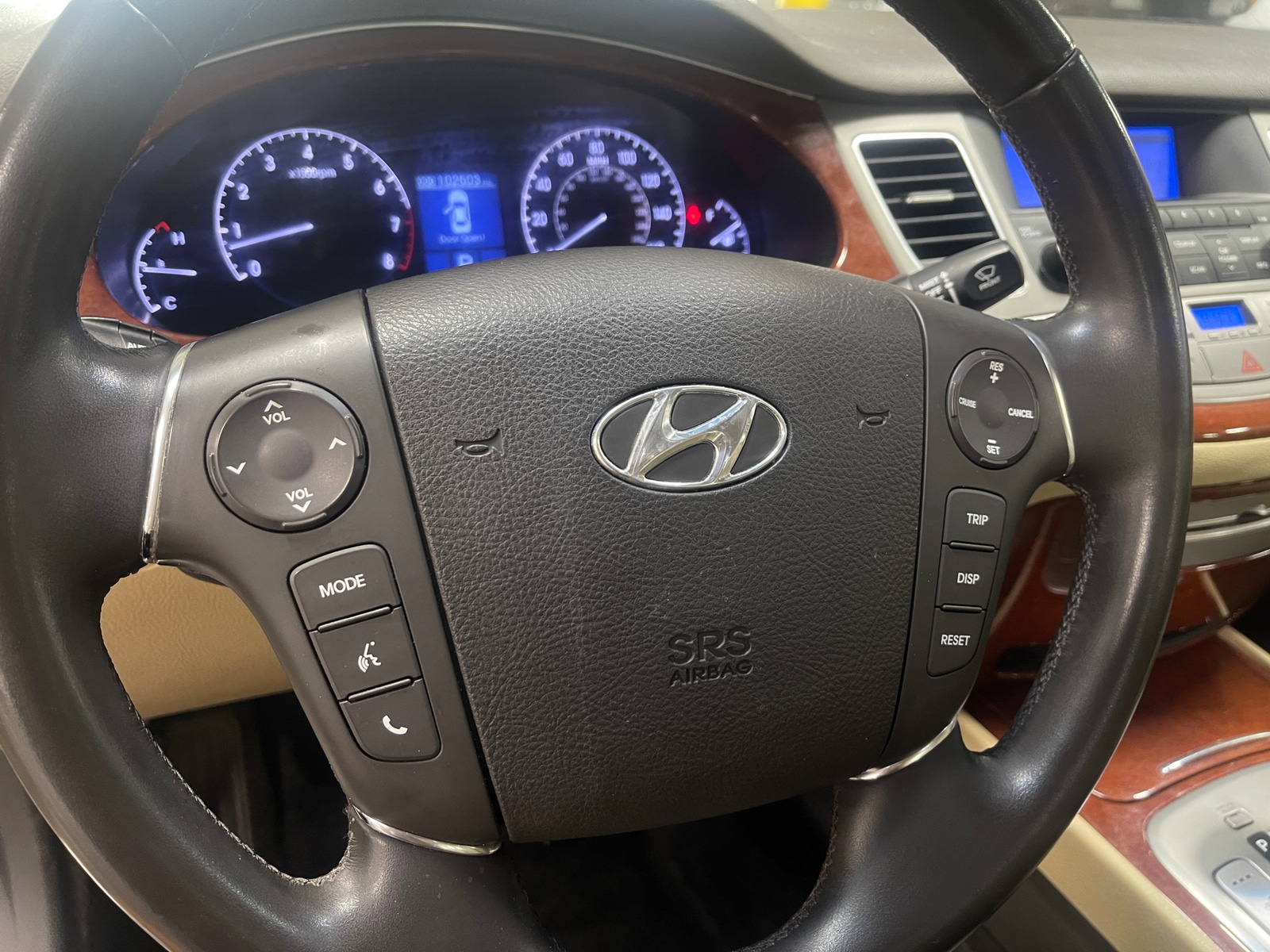 Thumbnail: 2013 Hyundai Genesis - 4