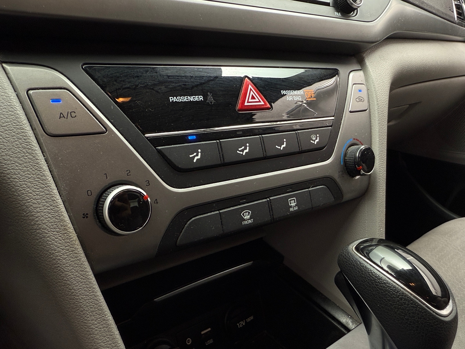 Thumbnail: 2018 Hyundai Elantra - 4