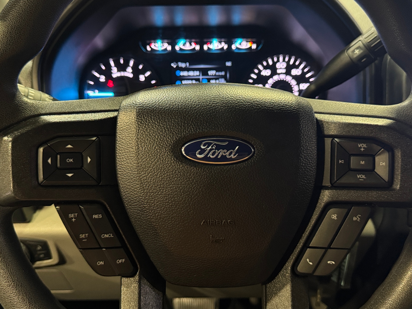 Thumbnail: 2020 Ford Econoline - 5