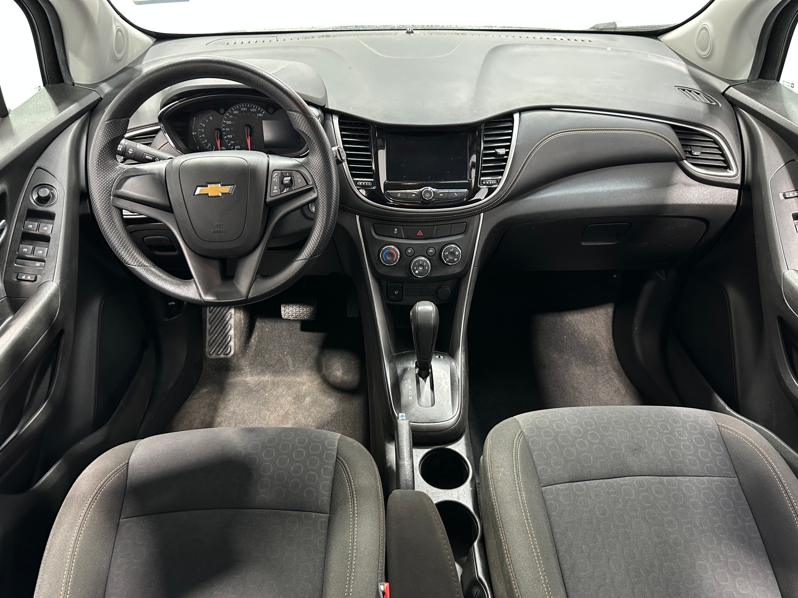 Thumbnail: 2018 Chevrolet Trax - 3