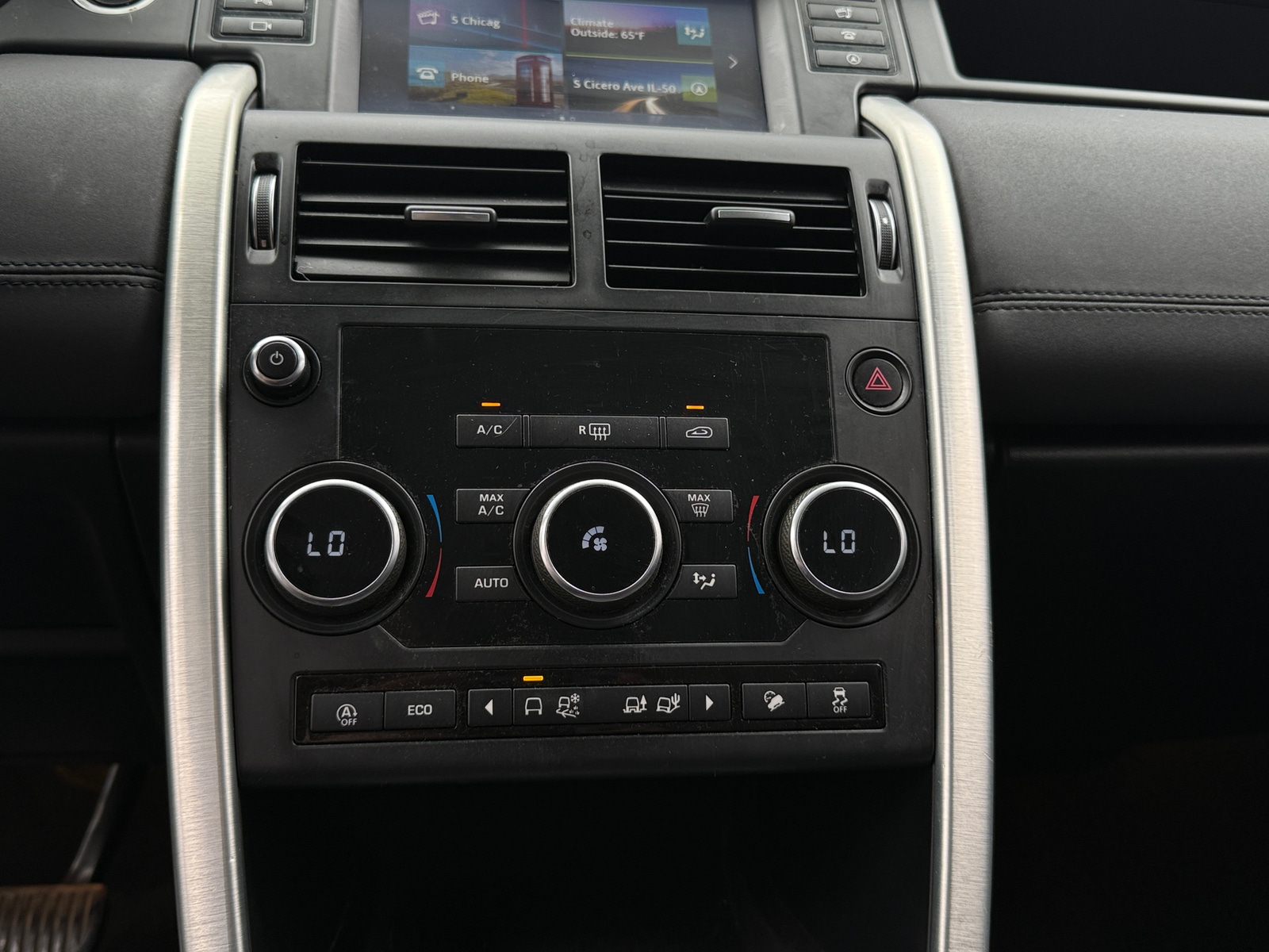 Thumbnail: 2018 Land Rover Discovery Sport - 3