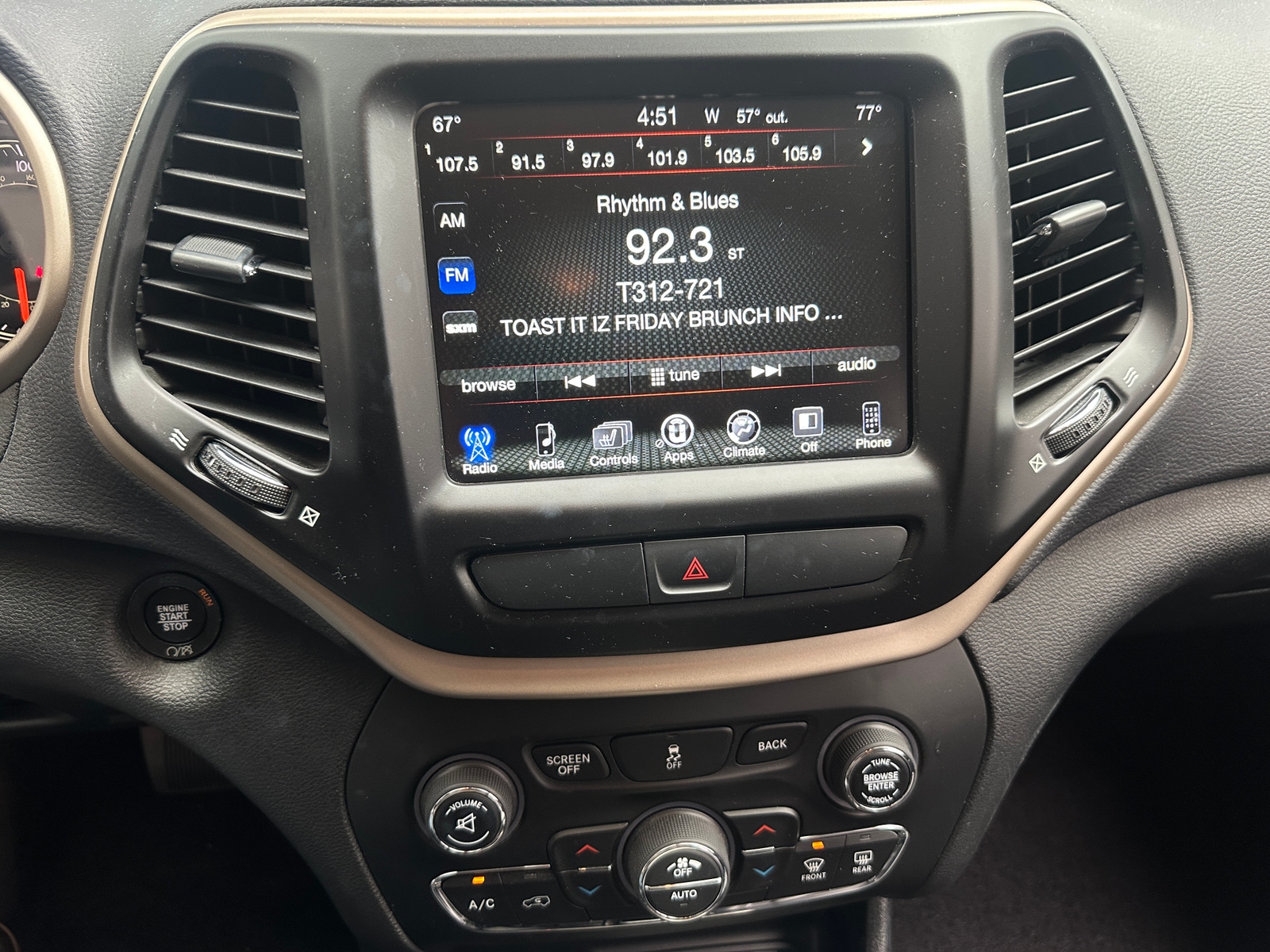 Thumbnail: 2017 Jeep Cherokee - 3