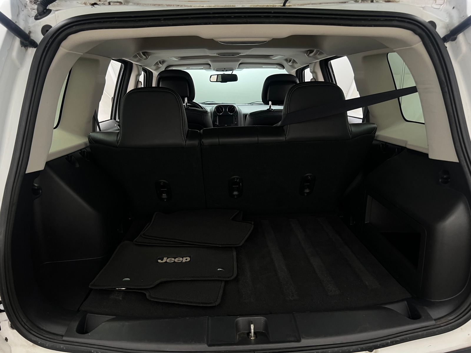 Thumbnail: 2017 Jeep Patriot - 6