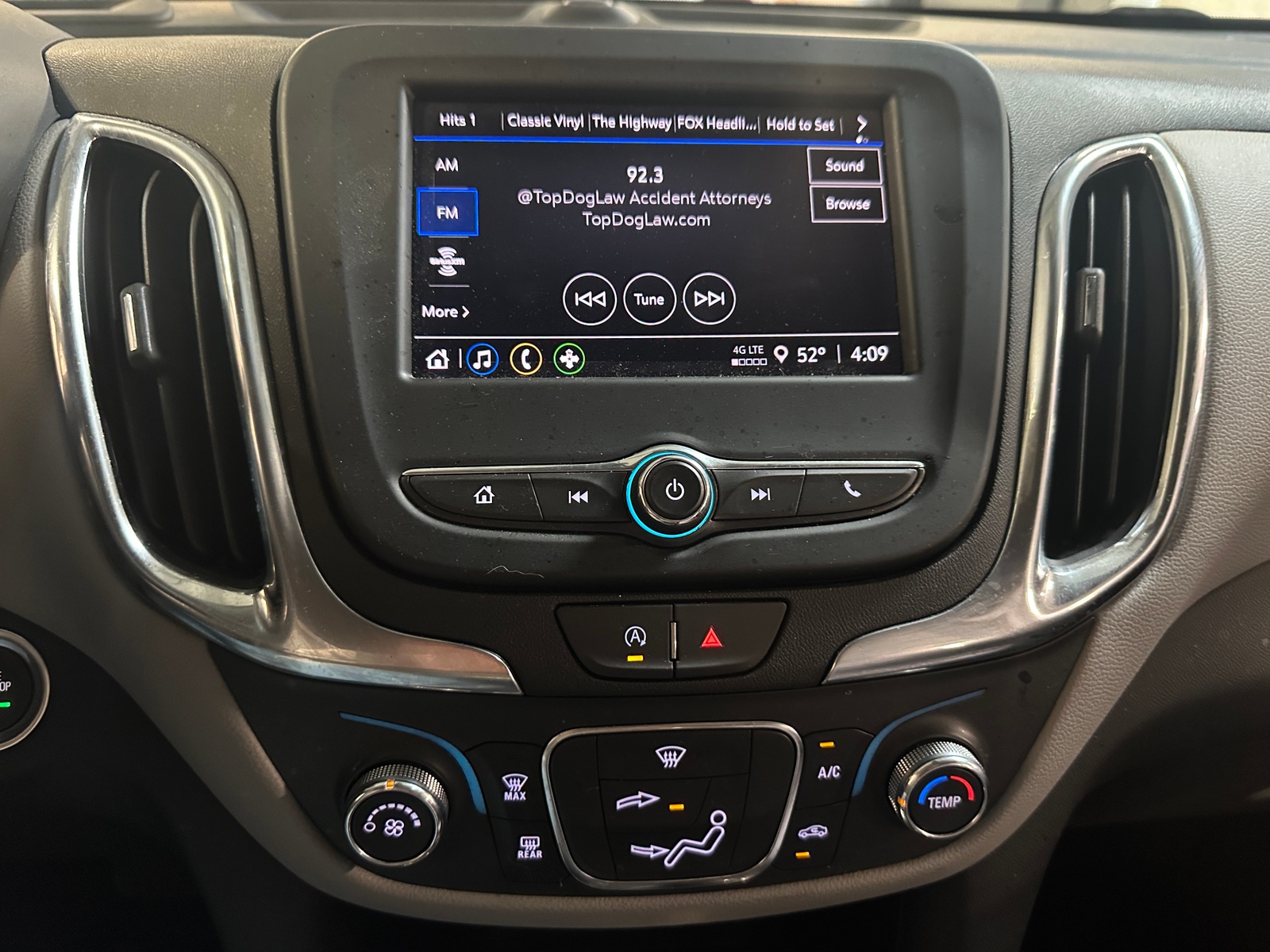 Thumbnail: 2023 Chevrolet Equinox - 4