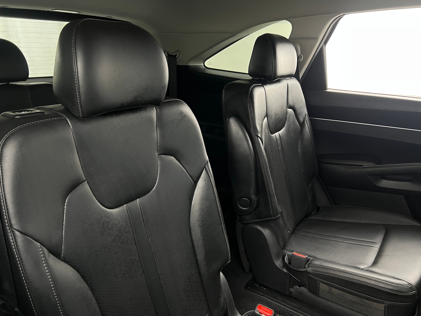 Thumbnail: 2023 Kia Sorento - 5