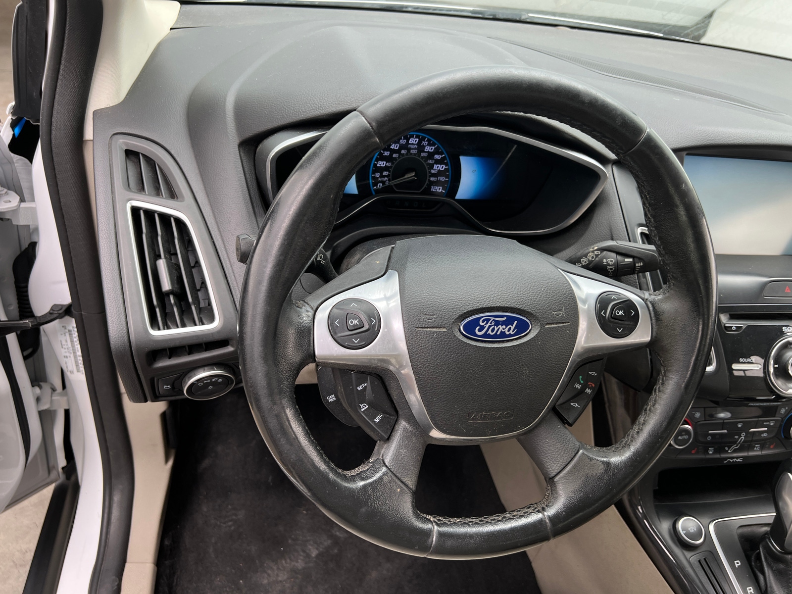 Thumbnail: 2015 Ford Focus - 5