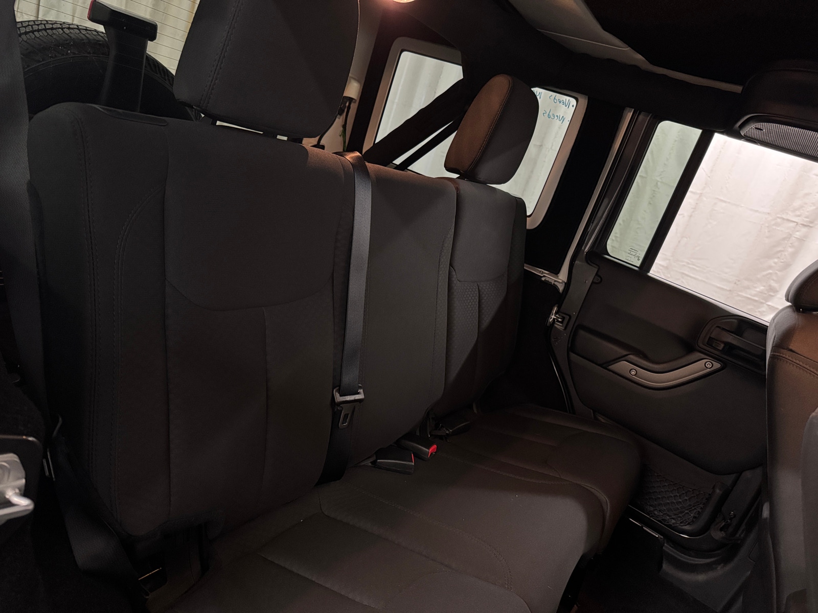Thumbnail: 2016 Jeep Wrangler - 6