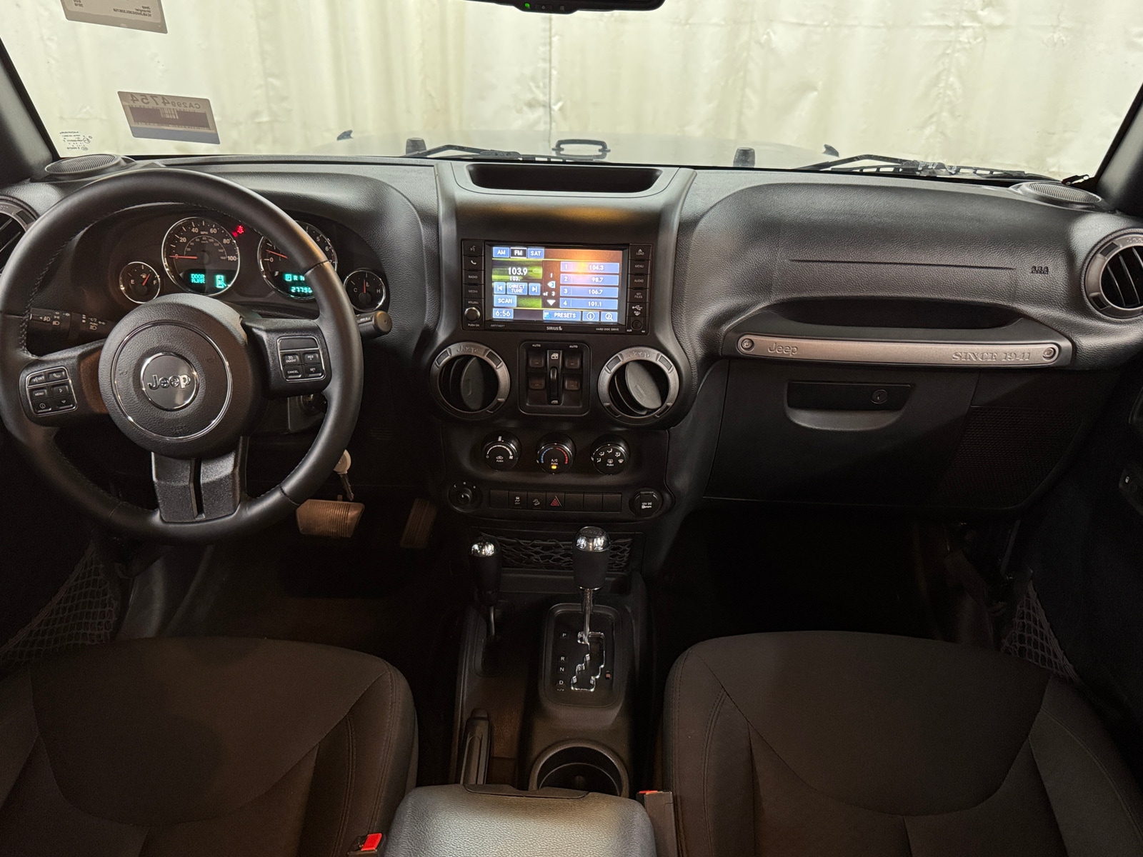 Thumbnail: 2016 Jeep Wrangler - 3