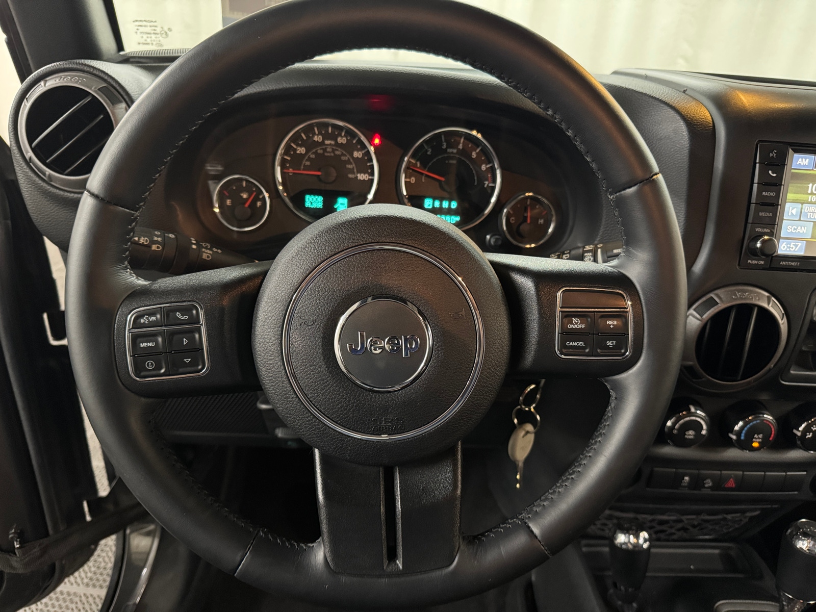 Thumbnail: 2016 Jeep Wrangler - 5