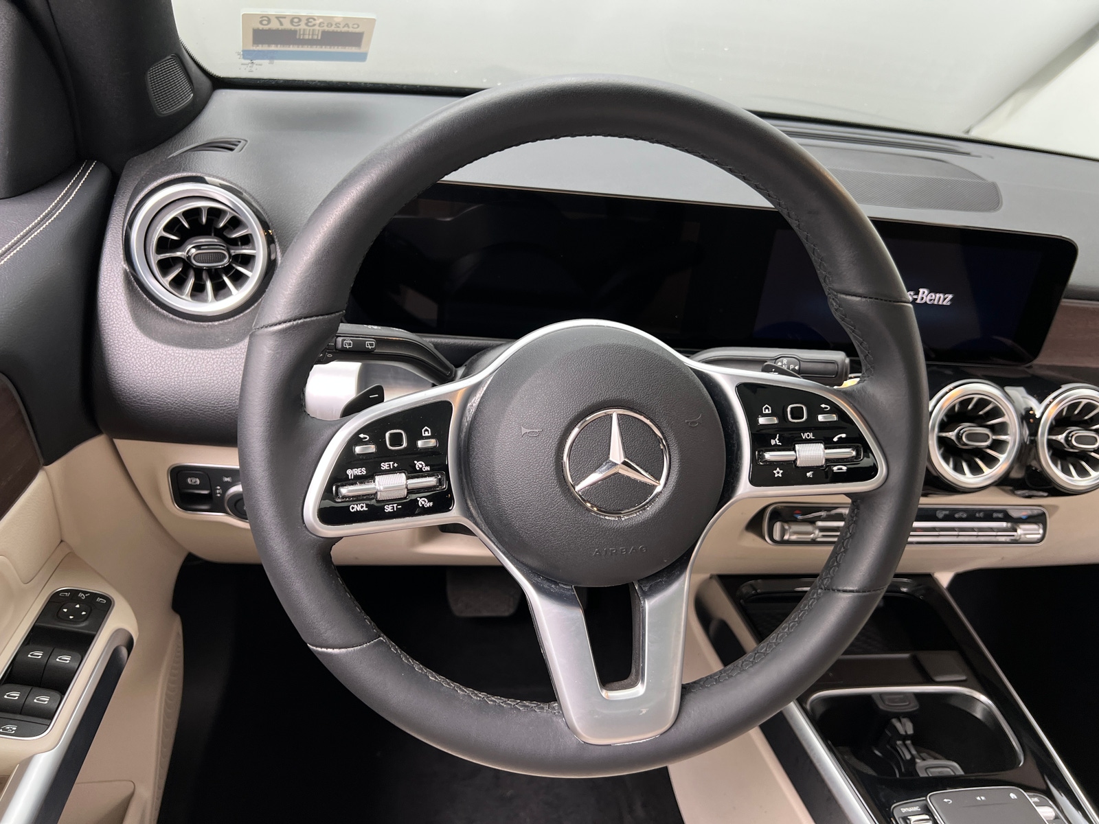 Thumbnail: 2022 Mercedes-Benz GLB - 4