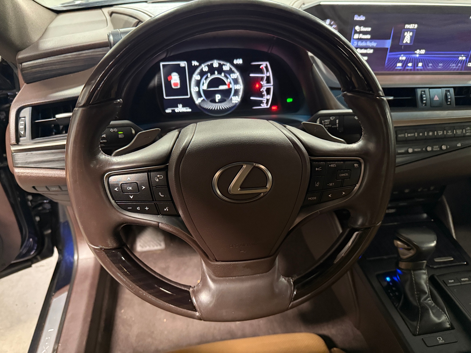 Thumbnail: 2019 Lexus ES - 5