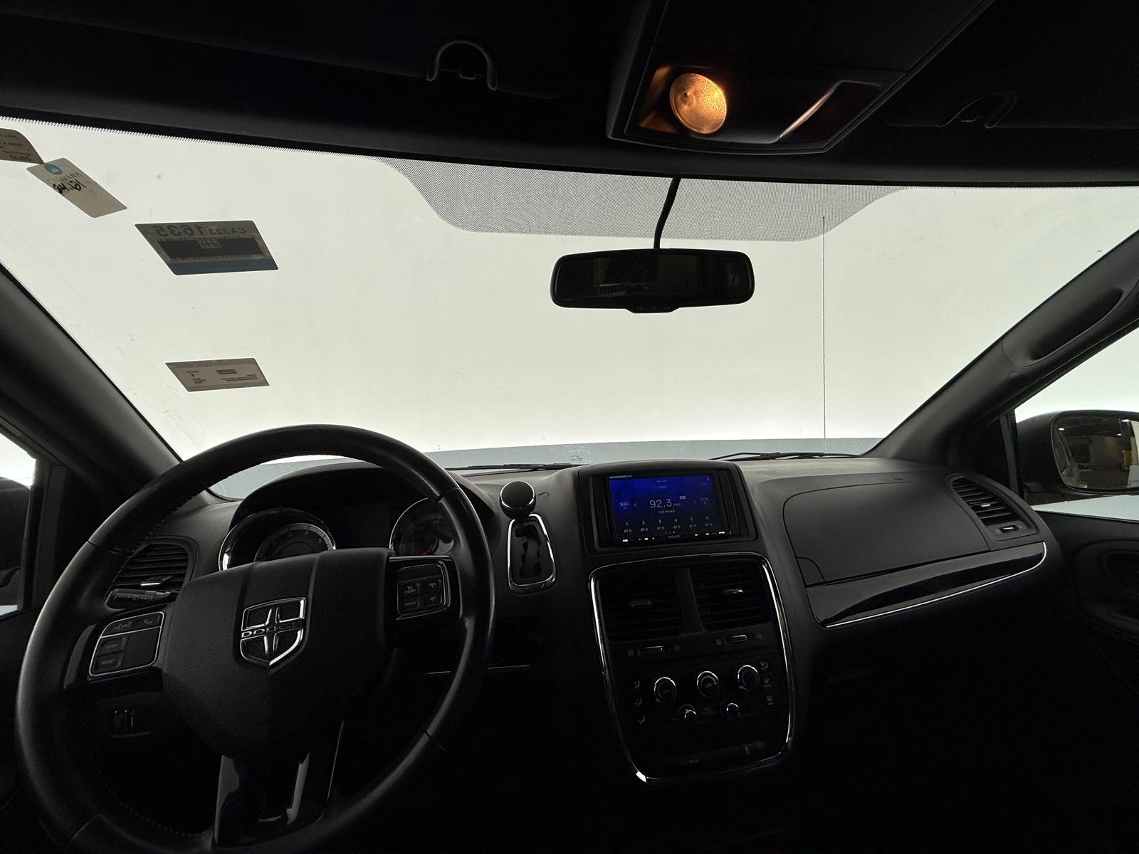 Thumbnail: 2016 Dodge Grand Caravan - 3