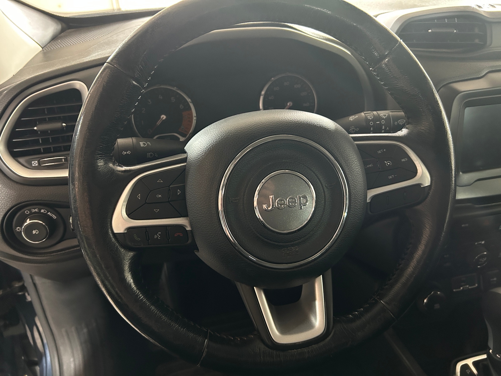 Thumbnail: 2021 Jeep Renegade - 5