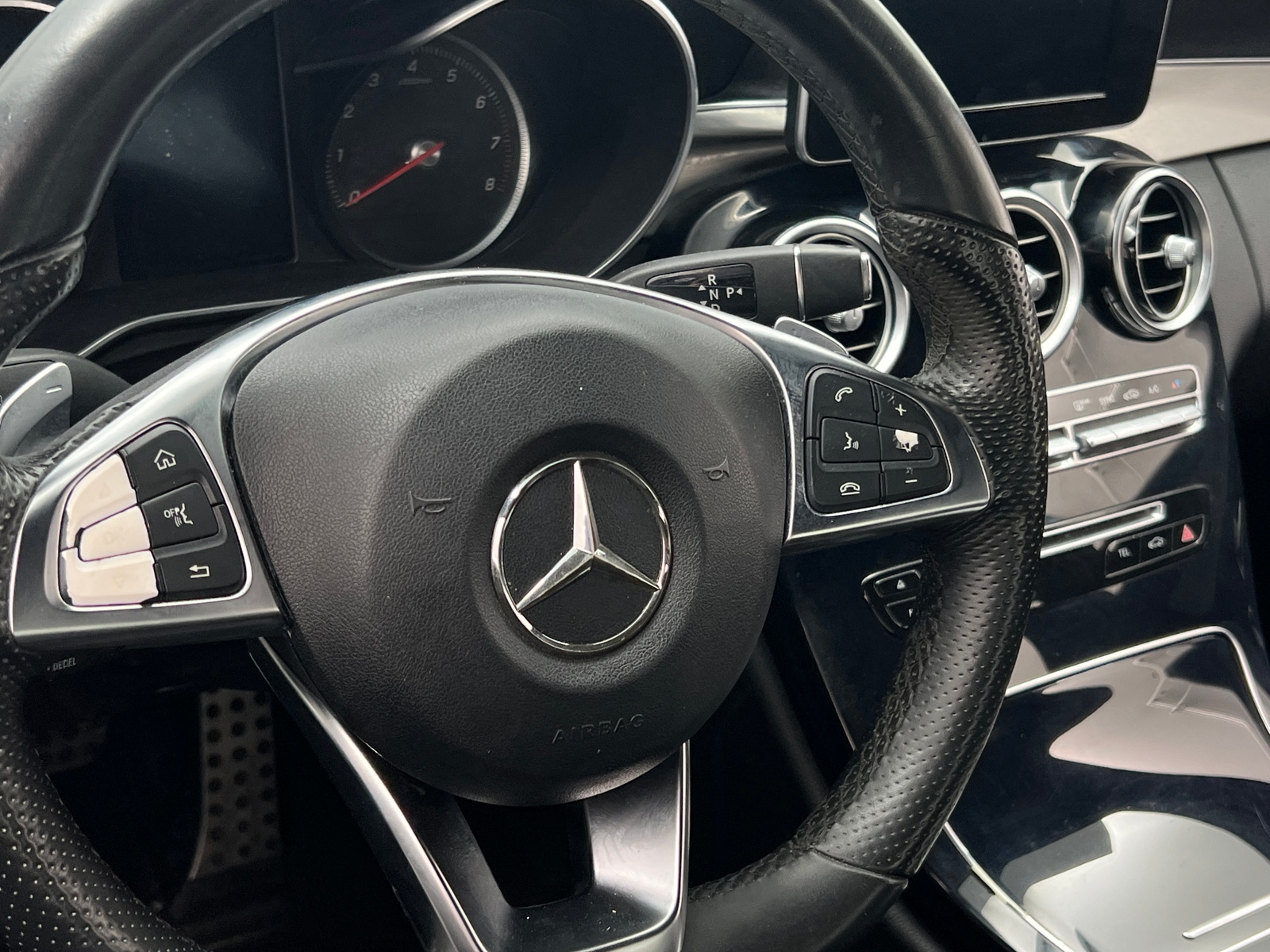 Thumbnail: 2016 Mercedes-Benz C-Class - 4