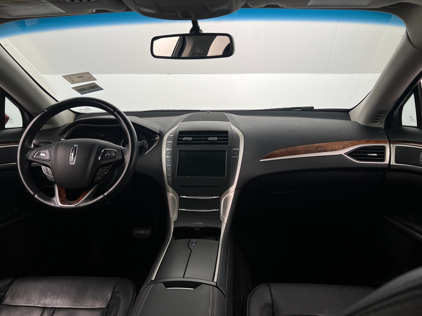 Thumbnail: 2016 Lincoln MKZ - 2