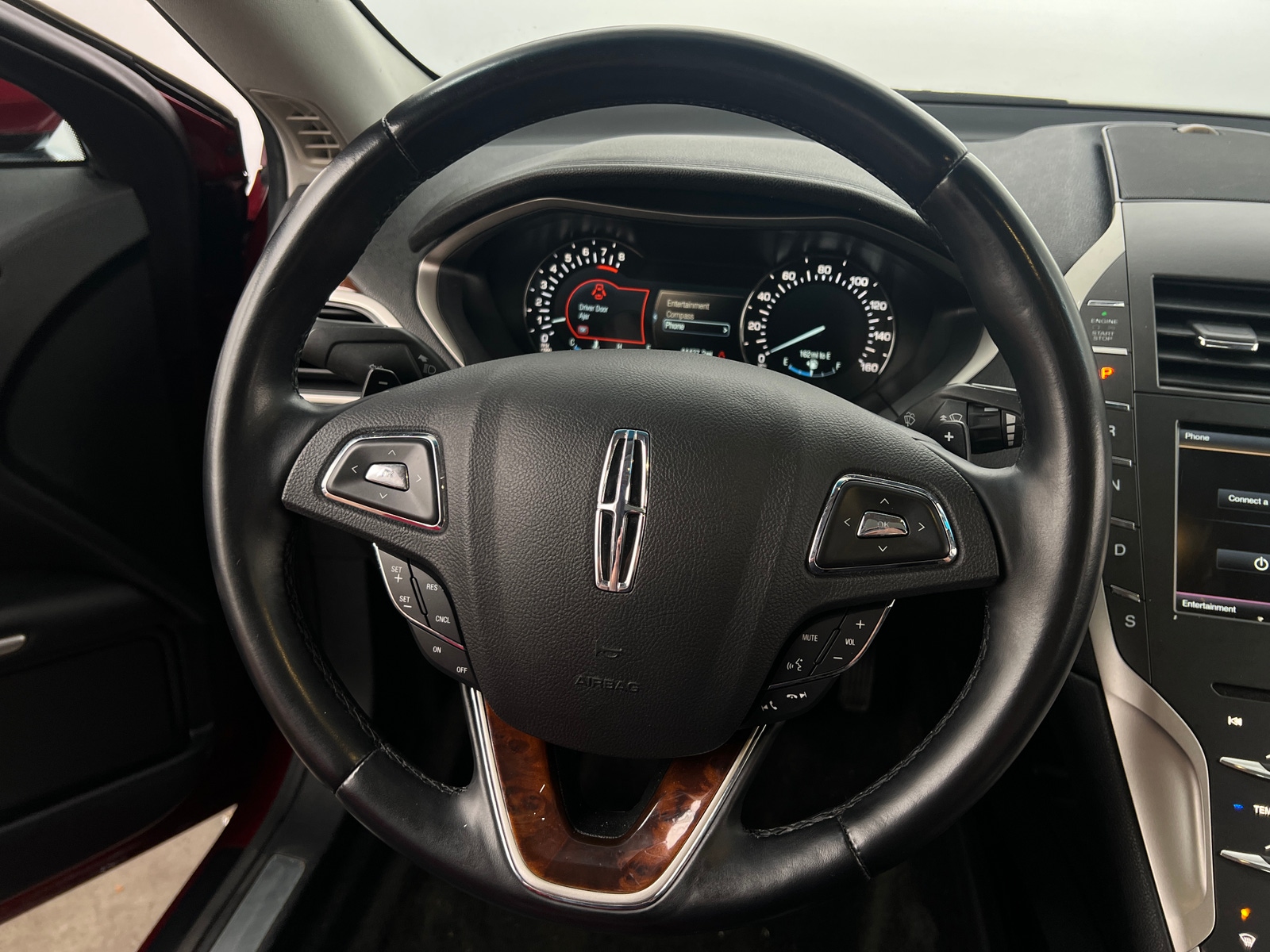 Thumbnail: 2016 Lincoln MKZ - 4