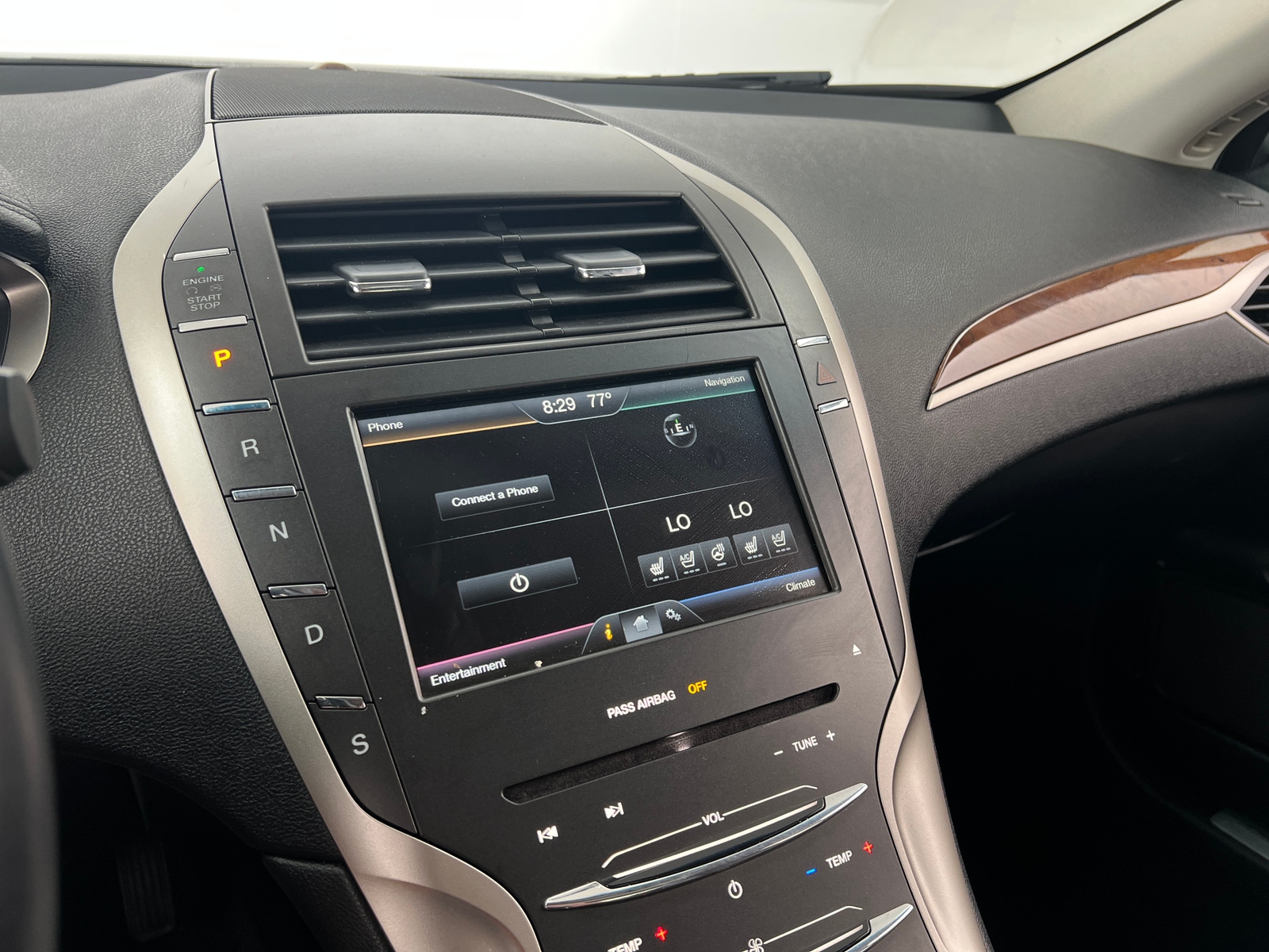 Thumbnail: 2016 Lincoln MKZ - 3