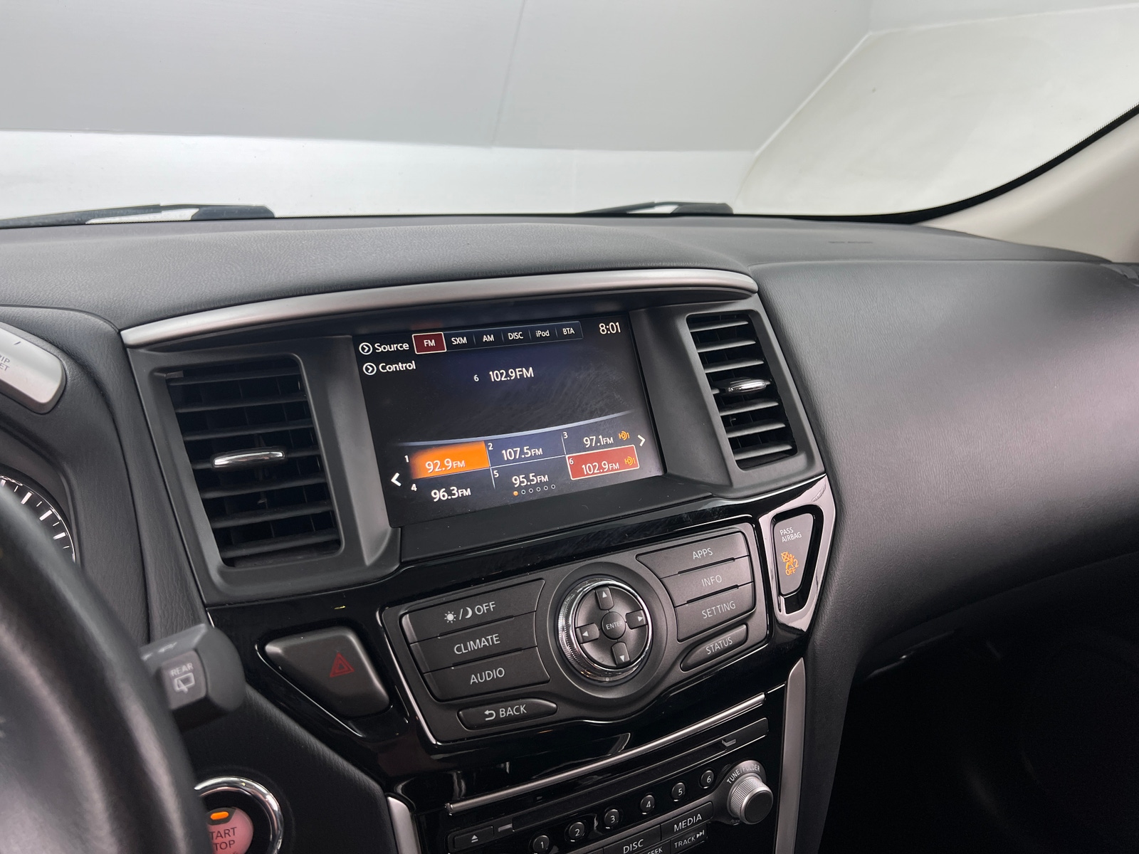 Thumbnail: 2019 Nissan Pathfinder - 4