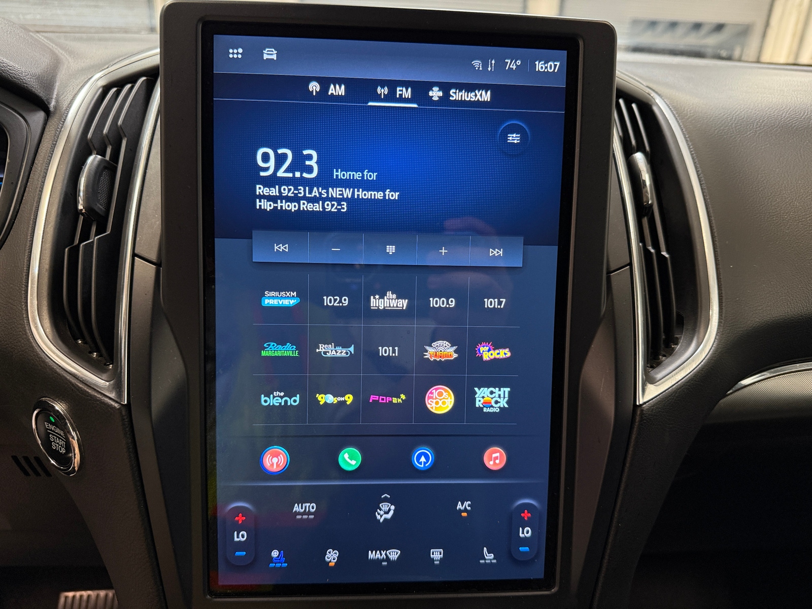 Thumbnail: 2023 Ford Edge - 3