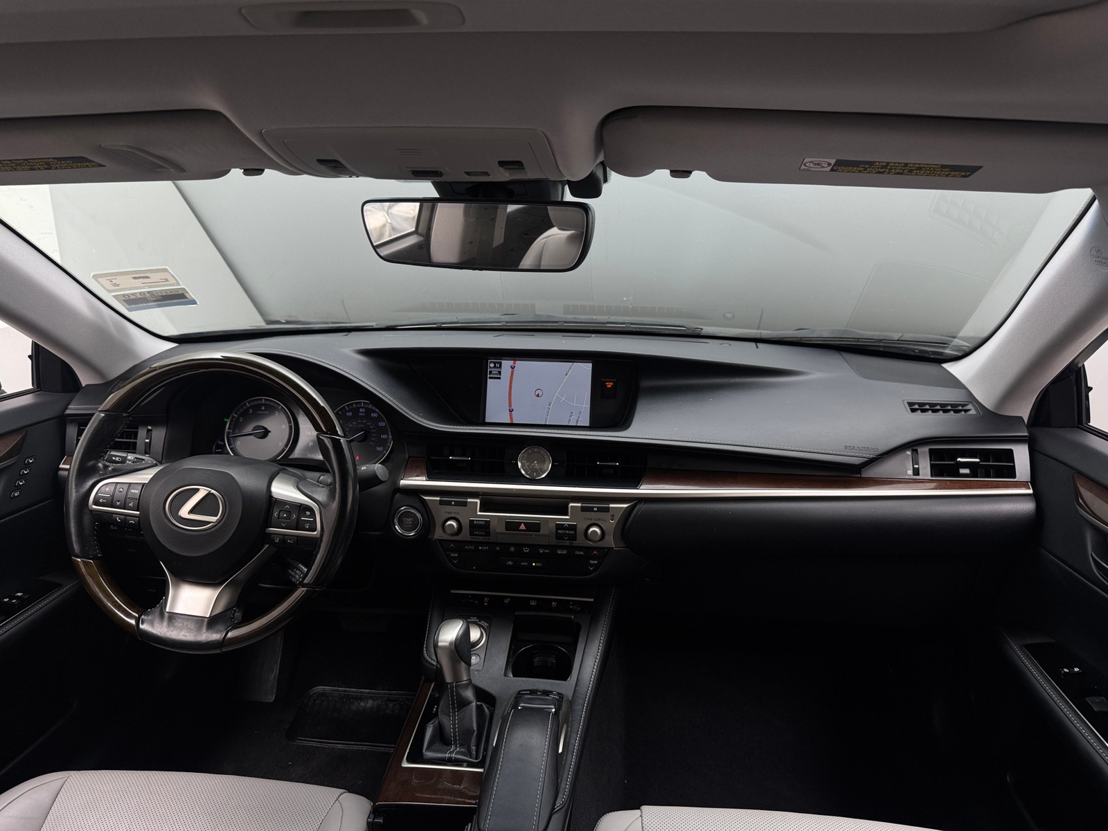 Thumbnail: 2017 Lexus ES - 2
